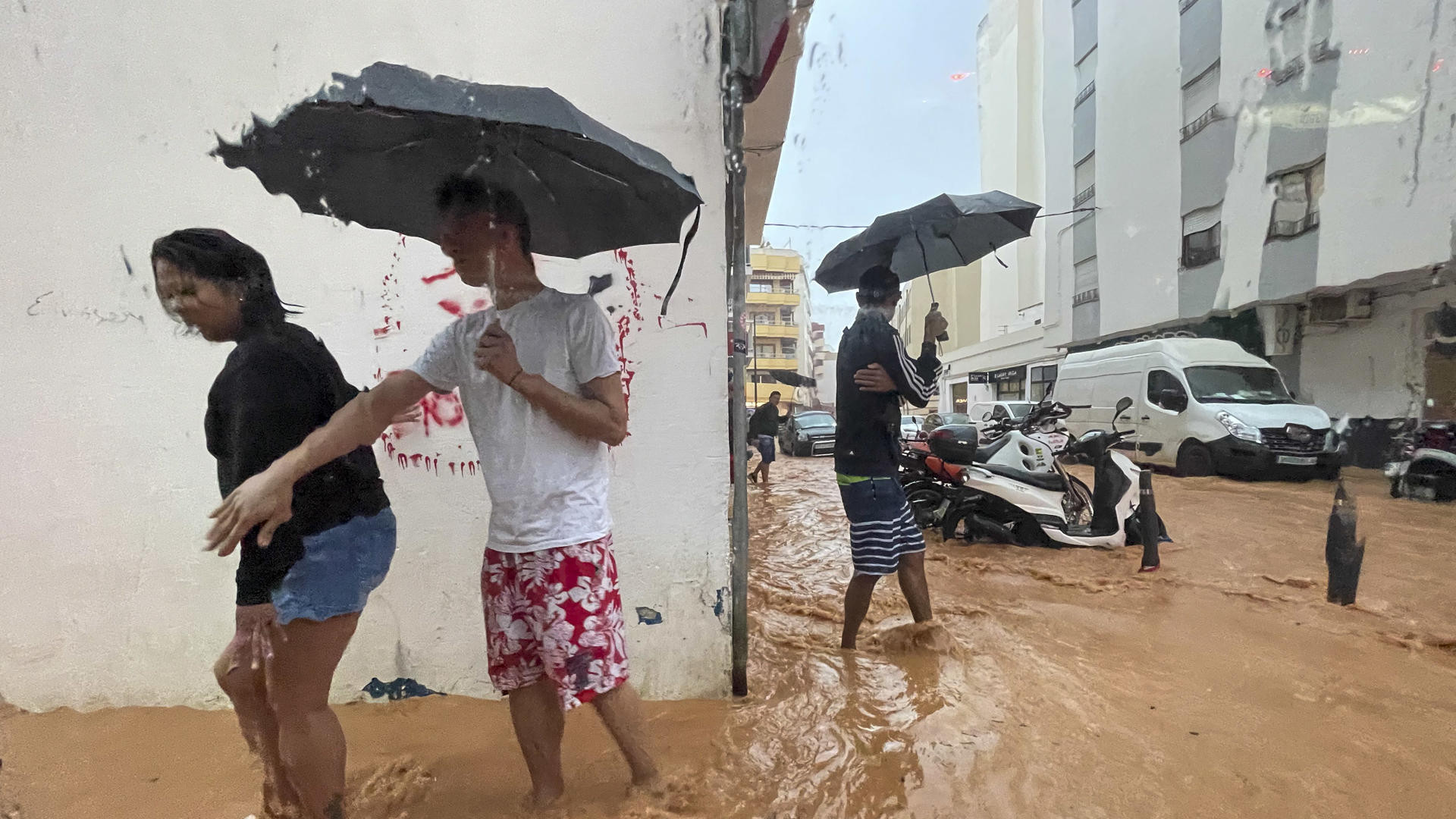 El temporal paraliza Ibiza: Sofía, enfermera, muestra el temor que están viviendo con quirófanos inundados y cortes de luz