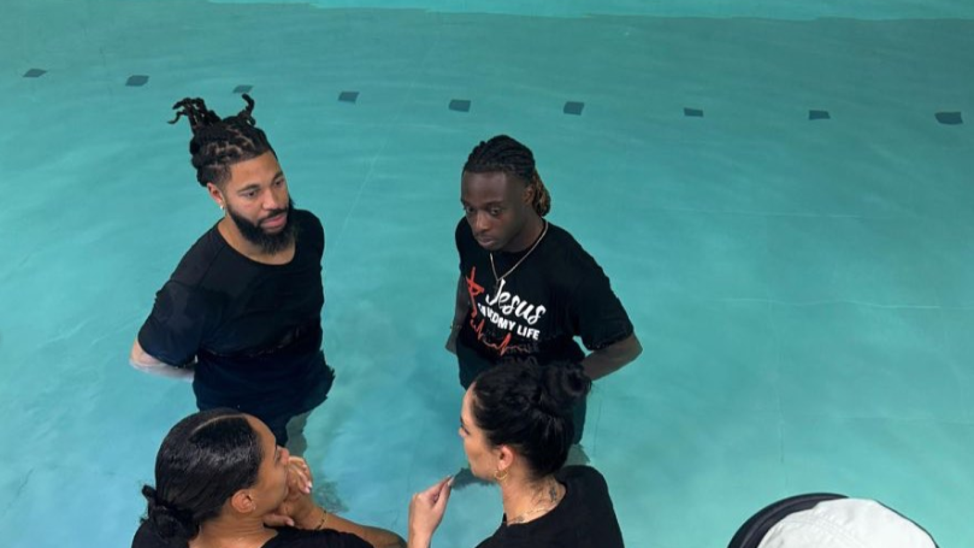 La sorprendente celebración de un jugador del Manchester City que revoluciona la Premier League: "Salvó mi vida"
