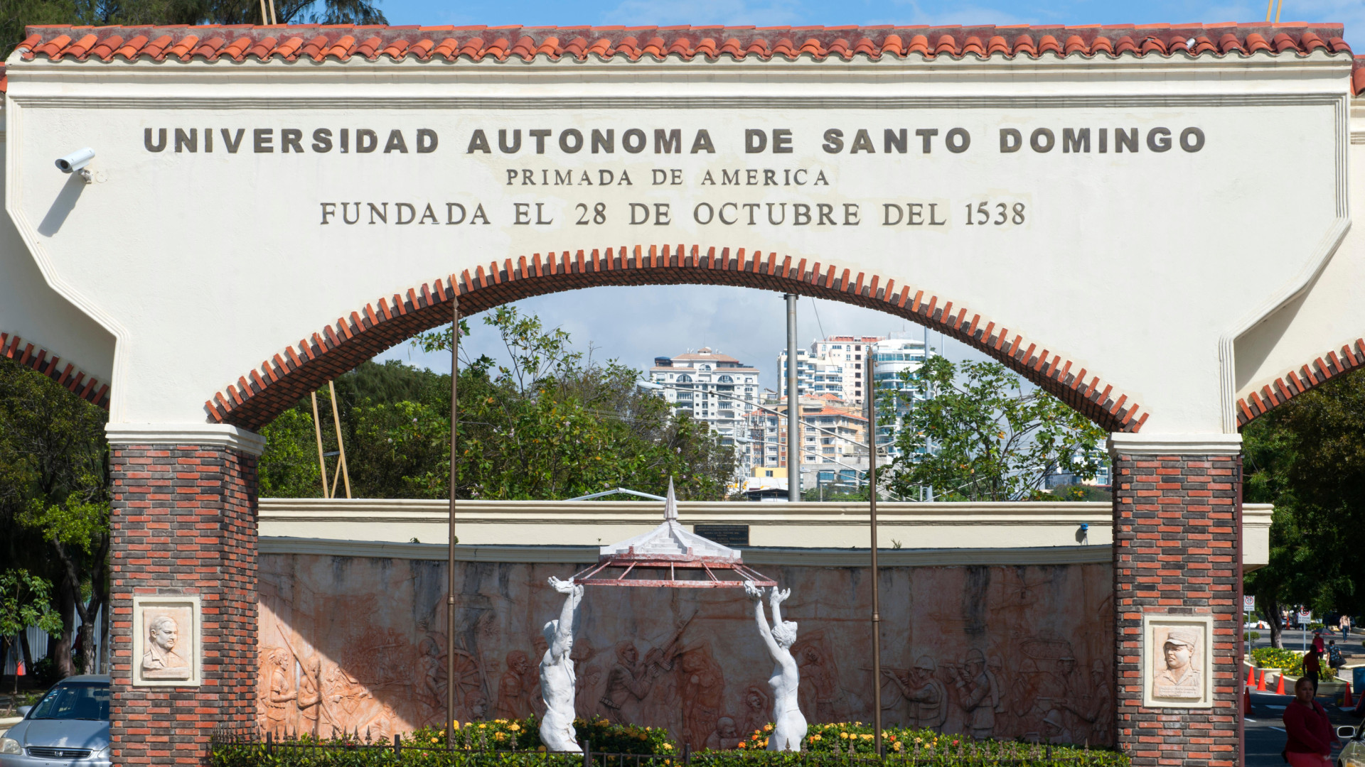 Marcelo Gullo, divulgador histórico, sobre las universidades en la América hispana: "Allí estudiaron tanto españoles como criollos mestizos e indios"
