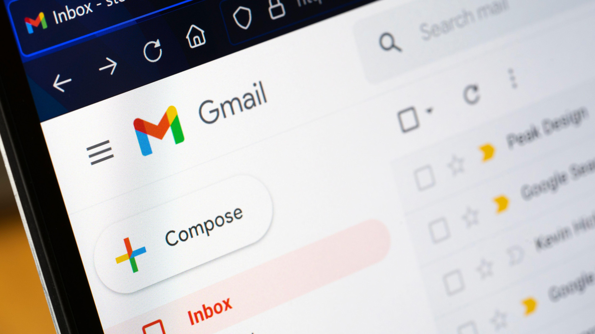 ¿Qué podría pasar con las cuentas de correo que ya no usas? La razón por la que es mejor revisarlas pronto