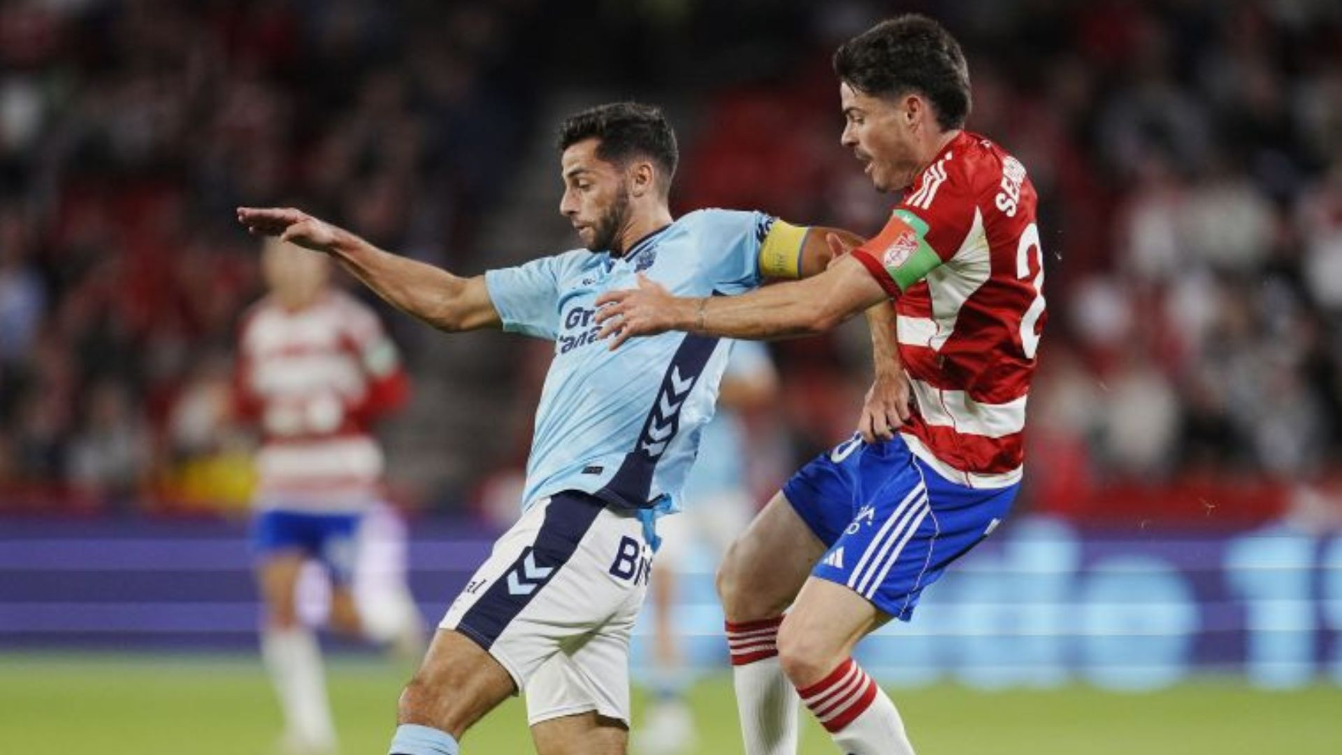 Granada y Las Palmas empatan y siguen sumando puntos