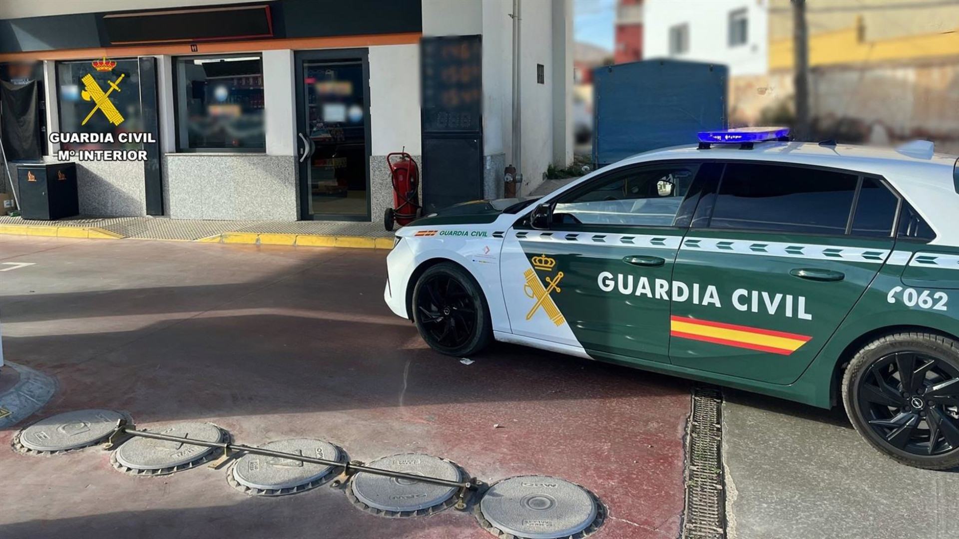 Nacho Abad, periodista de sucesos, sobre un exconvicto que se ha instalado en una aldea de Orense: “Le han visto hacer esto, me produce inquietud, a mí me seguiría preocupando”