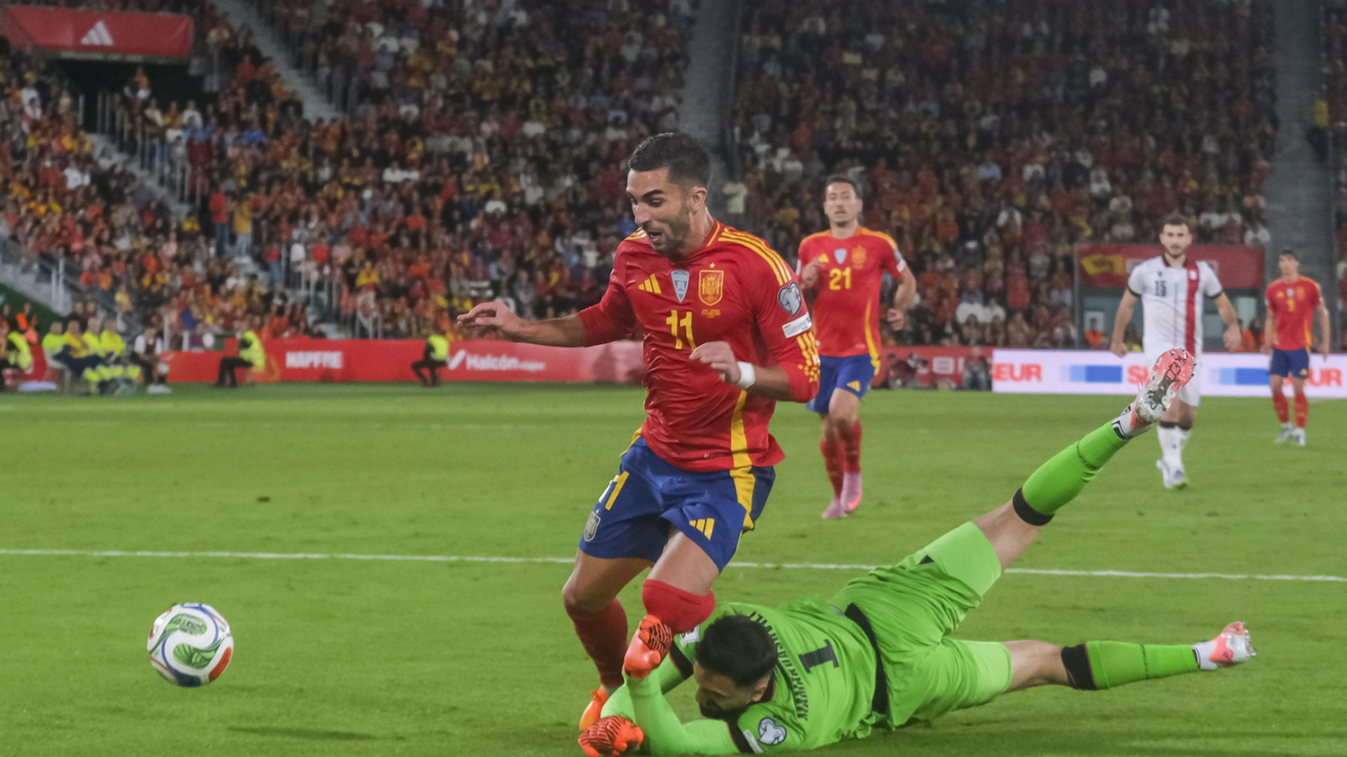 Ferran Torres se une a la larga lista de bajas de la selección