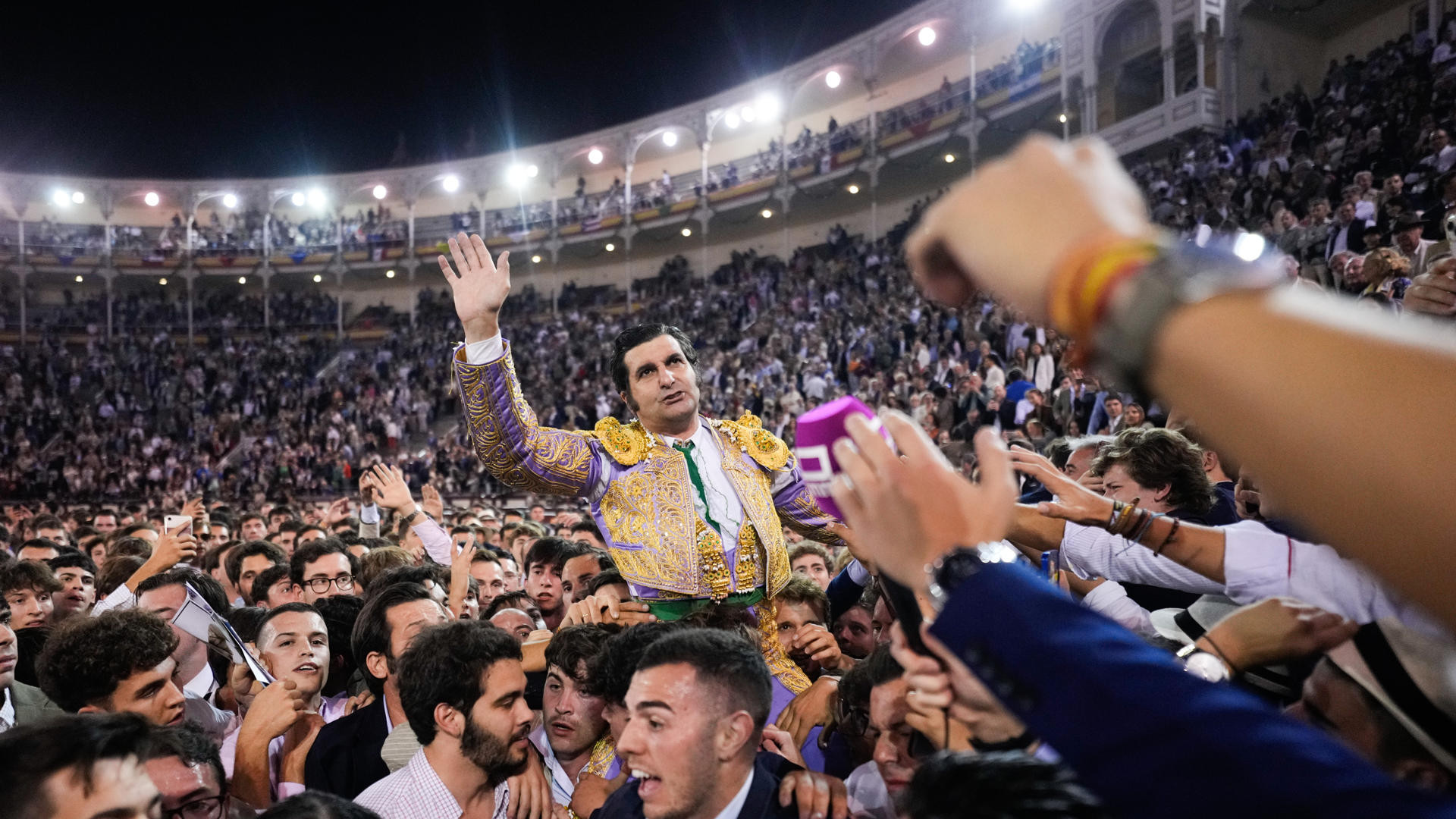 ¿Por qué Morante de la Puebla enganchó a los jóvenes a la tauromaquia? "No ha necesitado redes sociales, lo tienen como ejemplo del clasicismo"