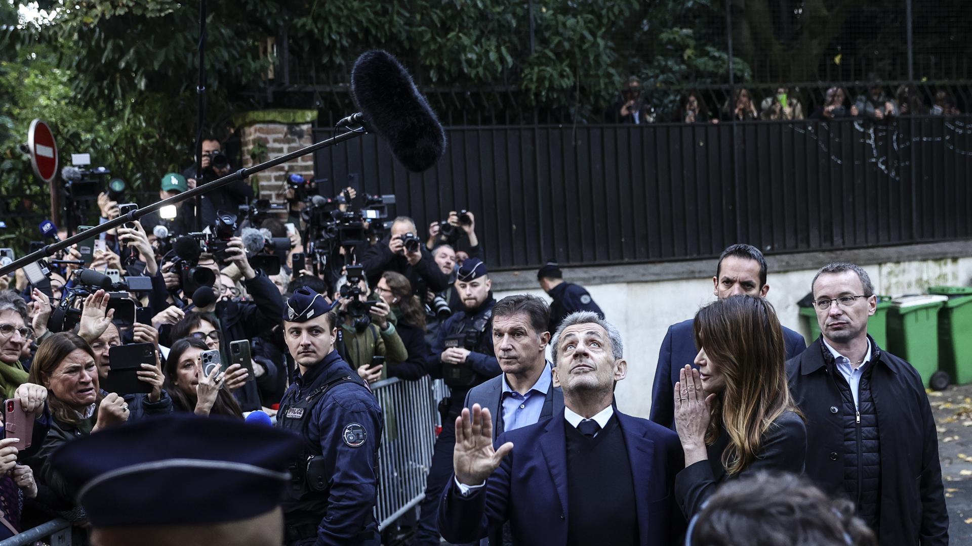Sarkozy entra en la prisión parisina de La Santé por la financiación de su campaña de 2007