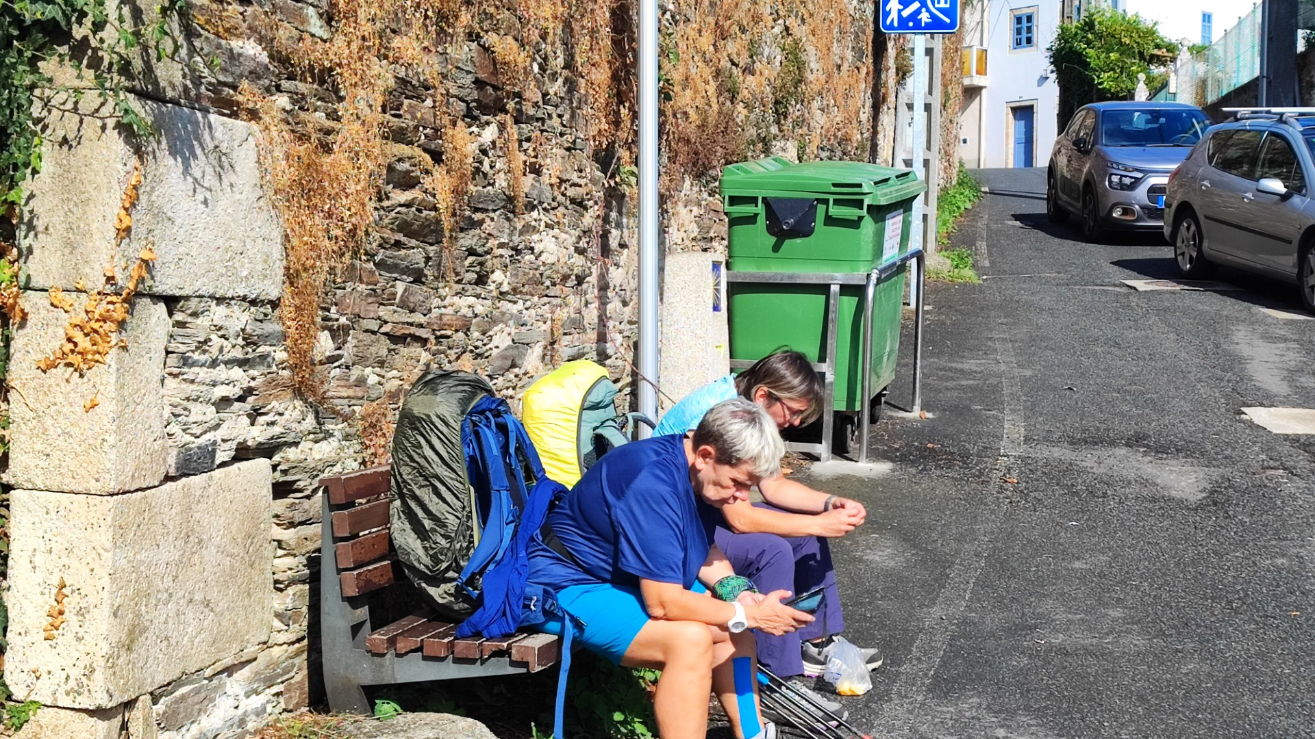 Los peregrinos tendrán en su móvil y en su mano todos los contactos necesarios ante situaciones de emergencia al paso del Camino por Galicia