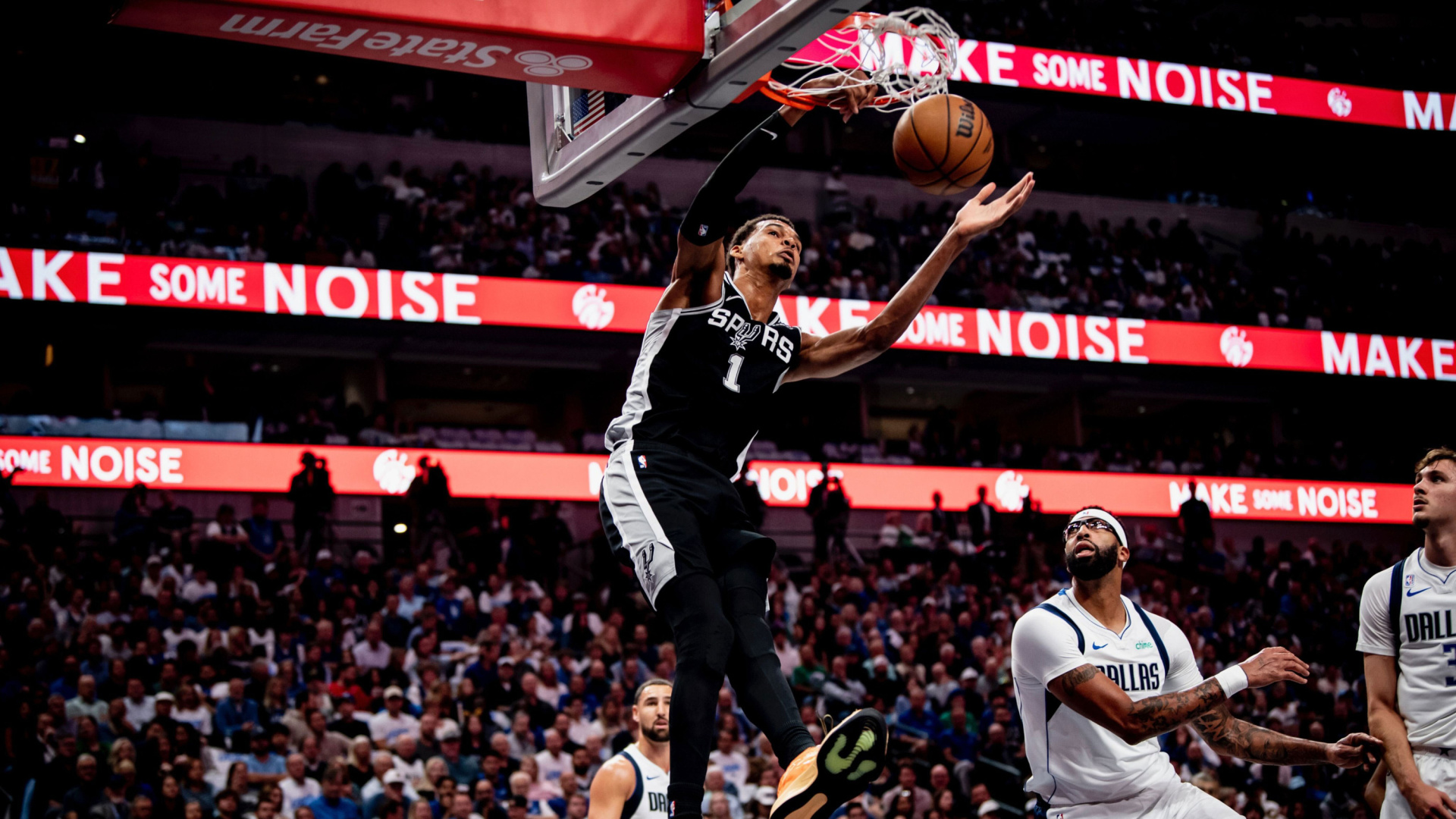 Un extraterrestre llamado Wembanyama siembra el pánico en la NBA