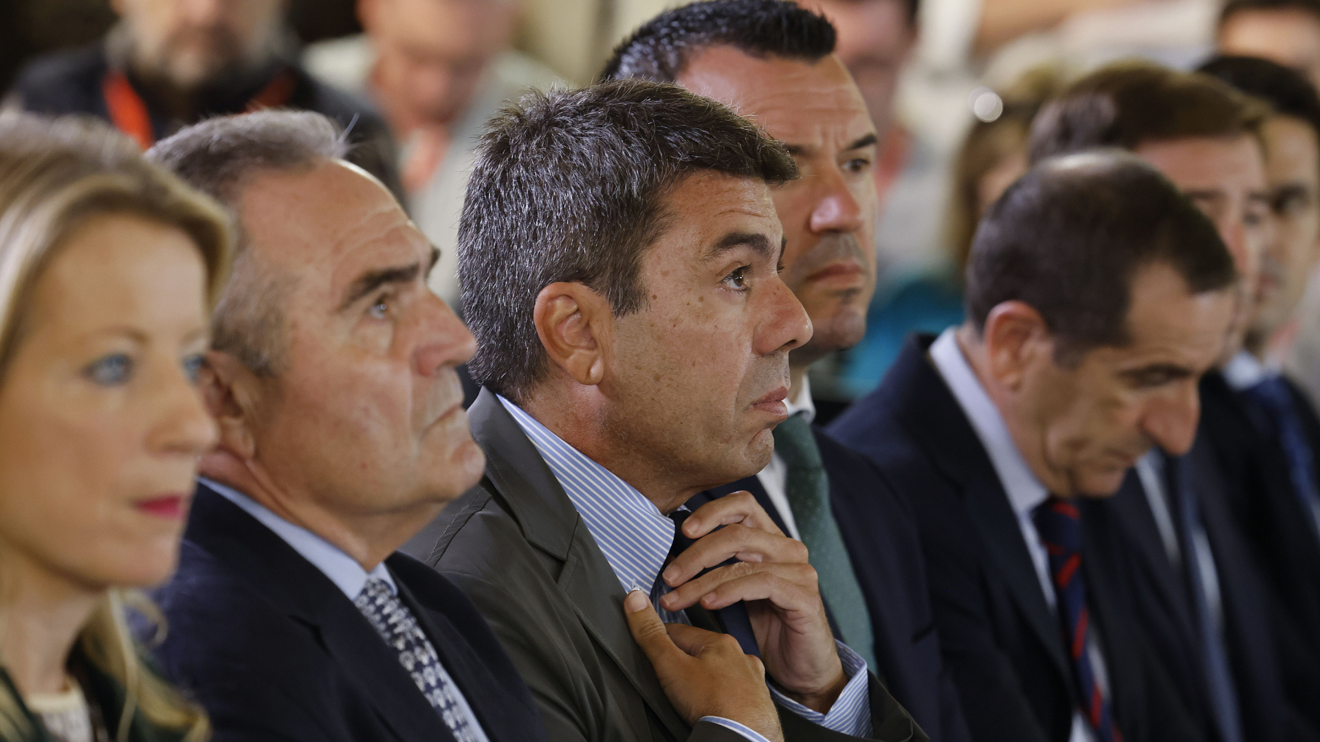 La tensión política en Valencia crece mientras PP y Vox negocian el relevo de Mazón