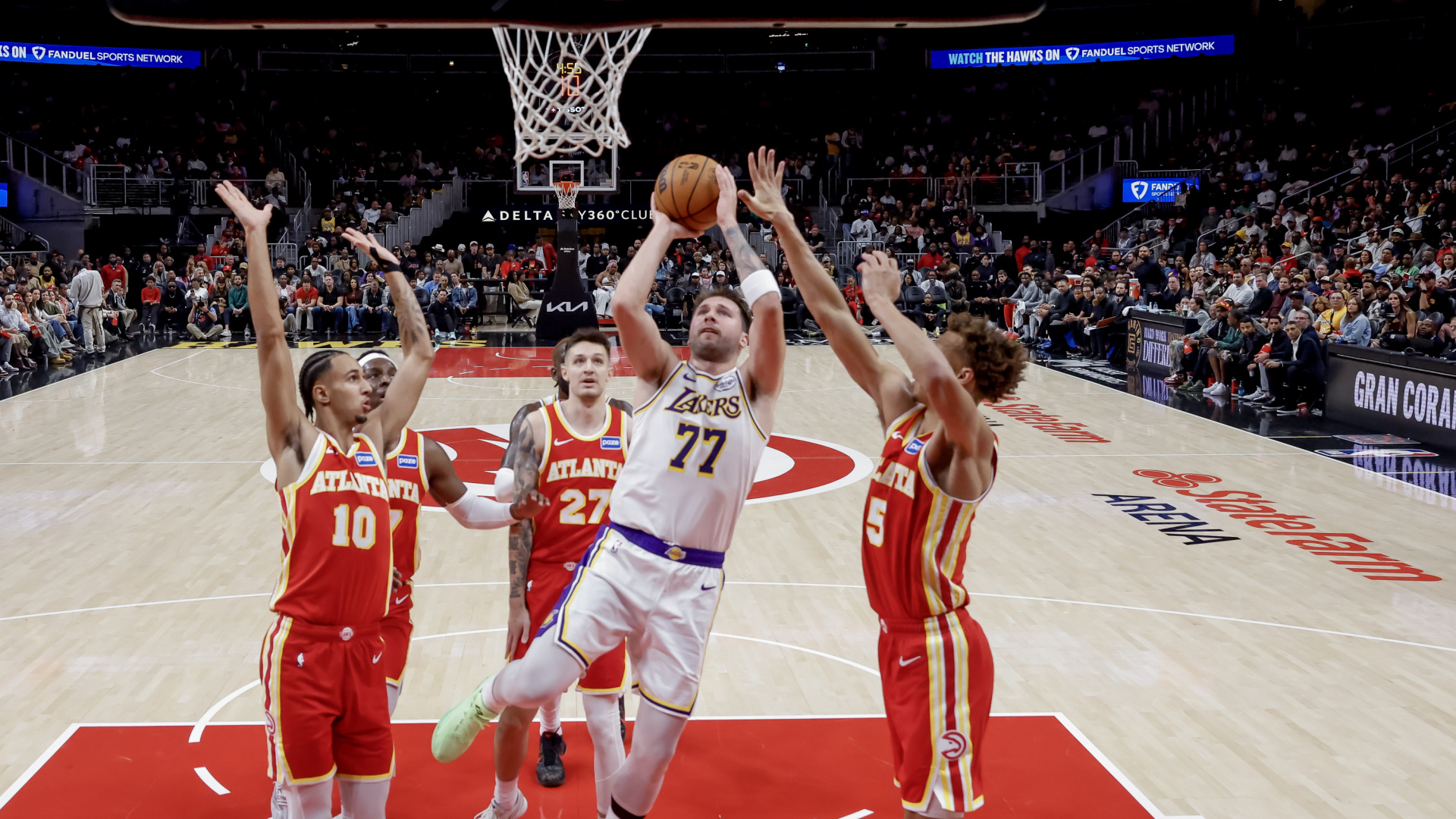 El 'peor' Doncic se la pega ante los Atlanta Hawks B