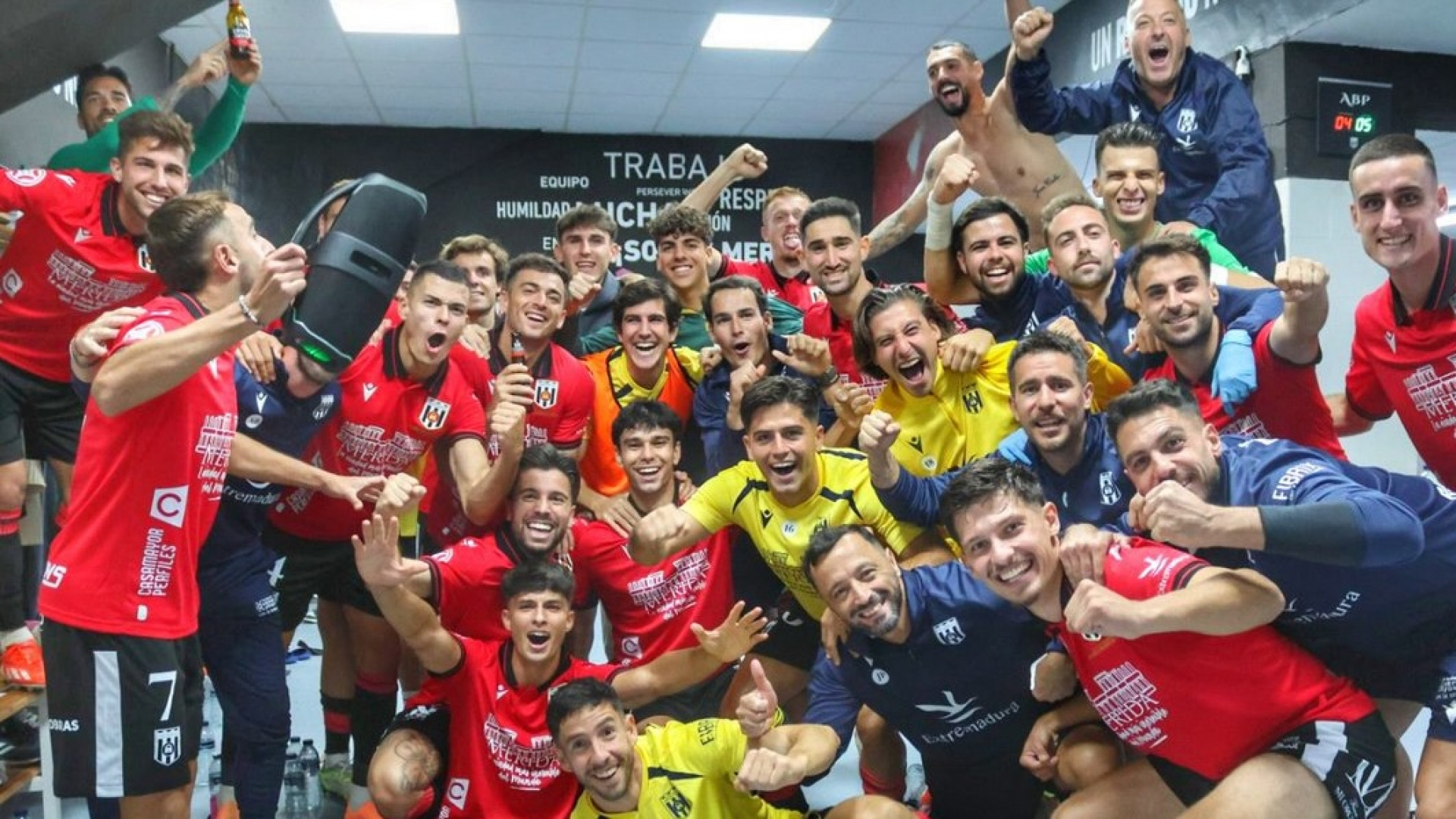 El Mérida se doctora con una goleada de prestigio ante el Real Madrid Castilla