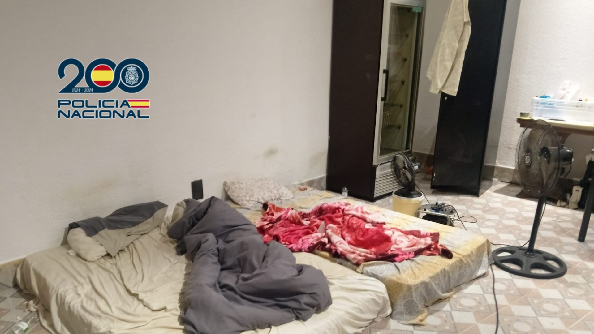 Estas eran las condiciones en la que vivían dos trabajadores ilegales en un kebab de Zaragoza: "En cocina y barra"