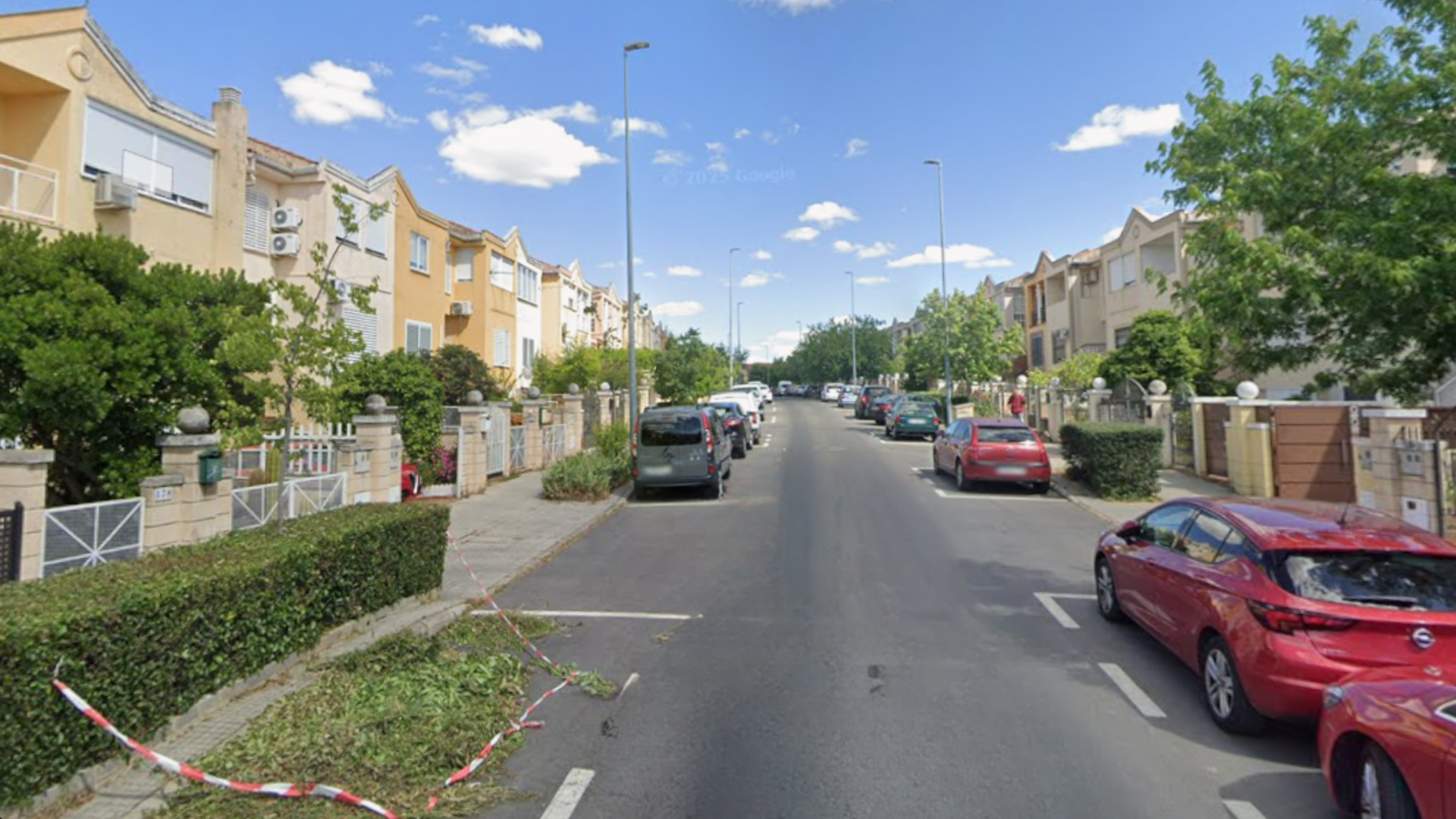 Salvan a una mujer y evitan un incendio en su vivienda en Cáceres