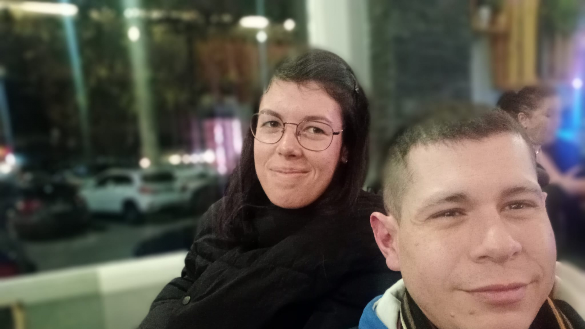 Sara (23), una vida sin límites frente a la atrofia muscular: “Nadie es raro, lo raro es la enfermedad”