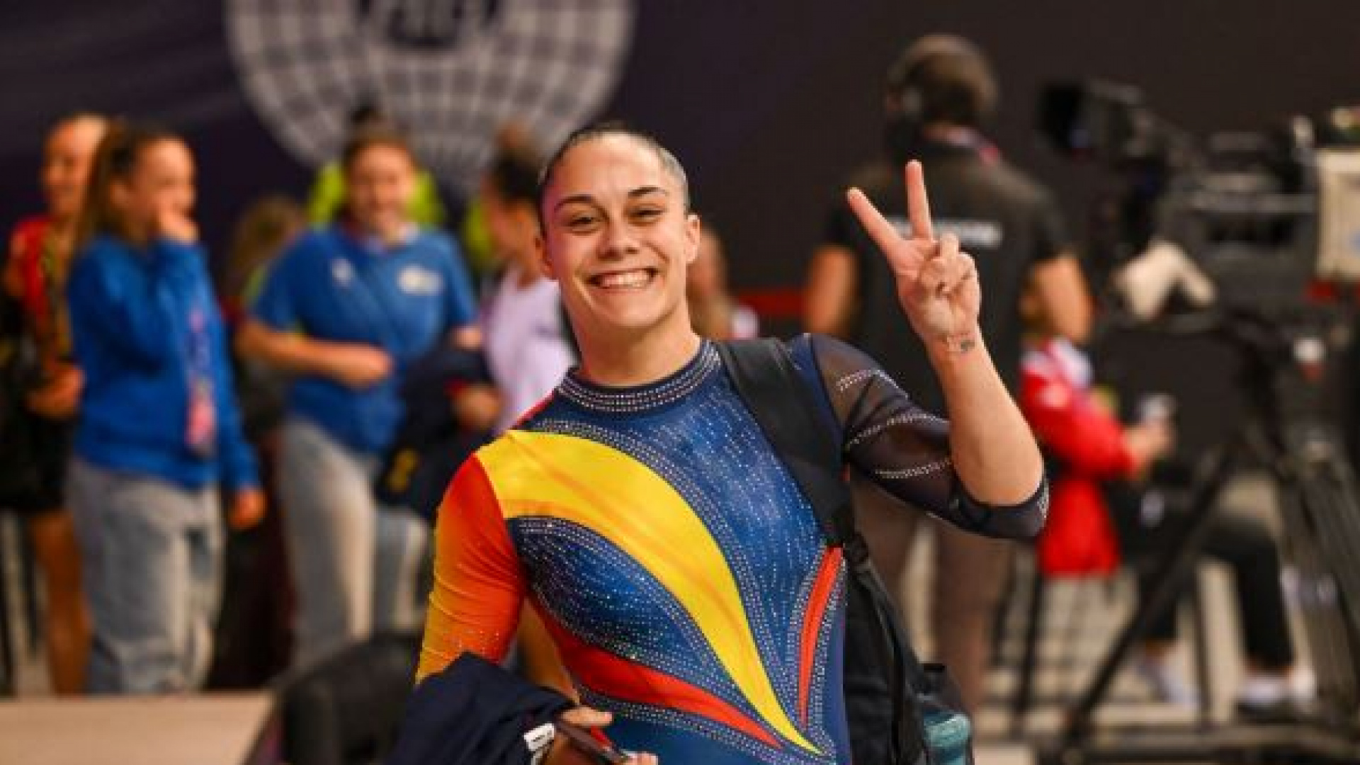 Melania Rodríguez desafía lo imposible y revalida su título de campeona del mundo de trampolín