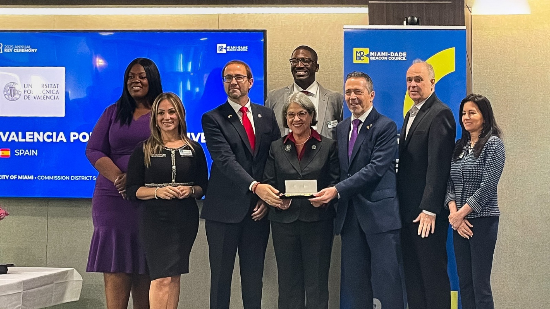 Miami-Dade entrega la llave del condado a la UPV como reconocimiento a su liderazgo y proyección internacional