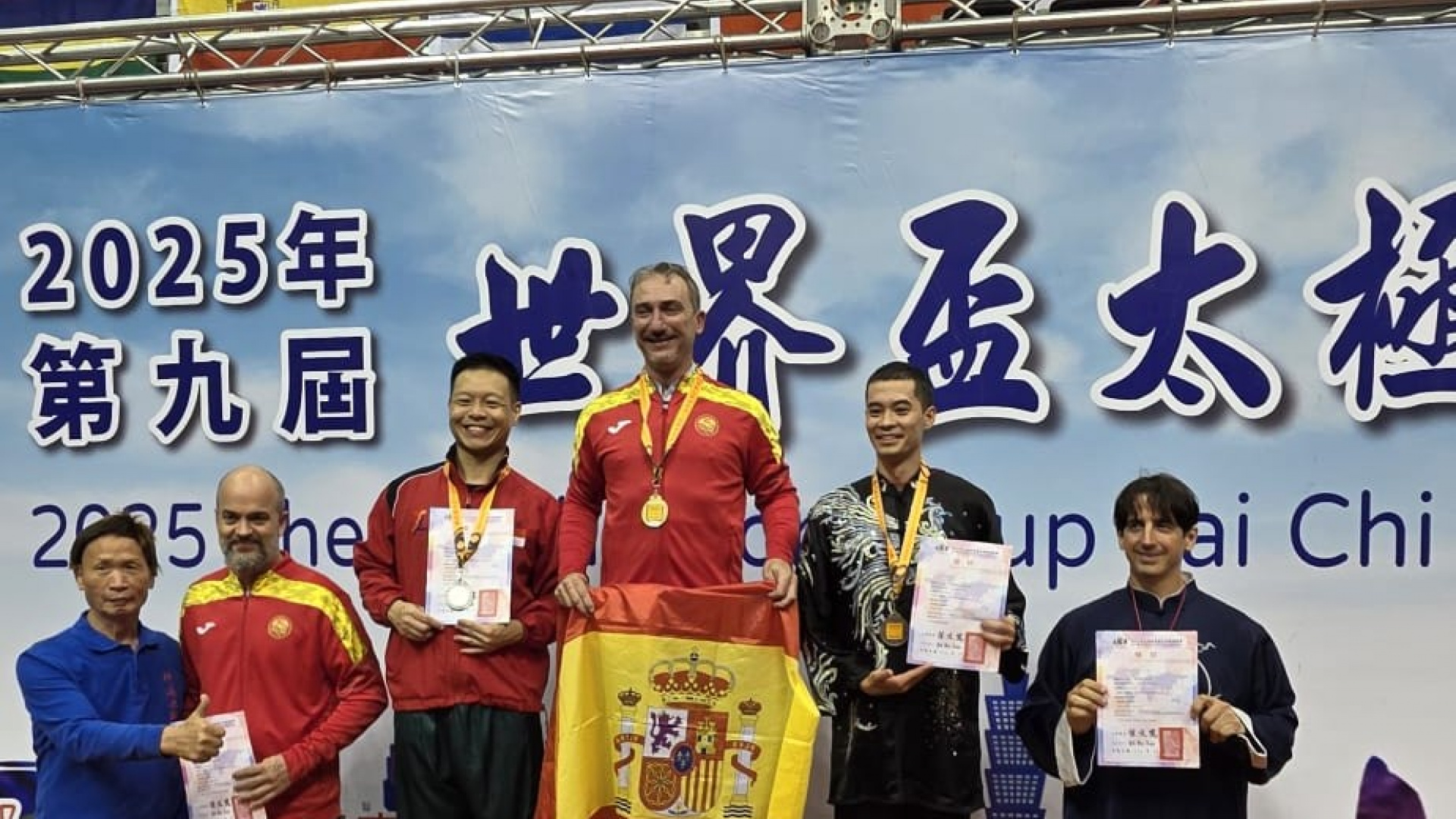 Miguel Signes, monitor de Tai-txi de Pedreguer, es proclama campió del món a Taipei