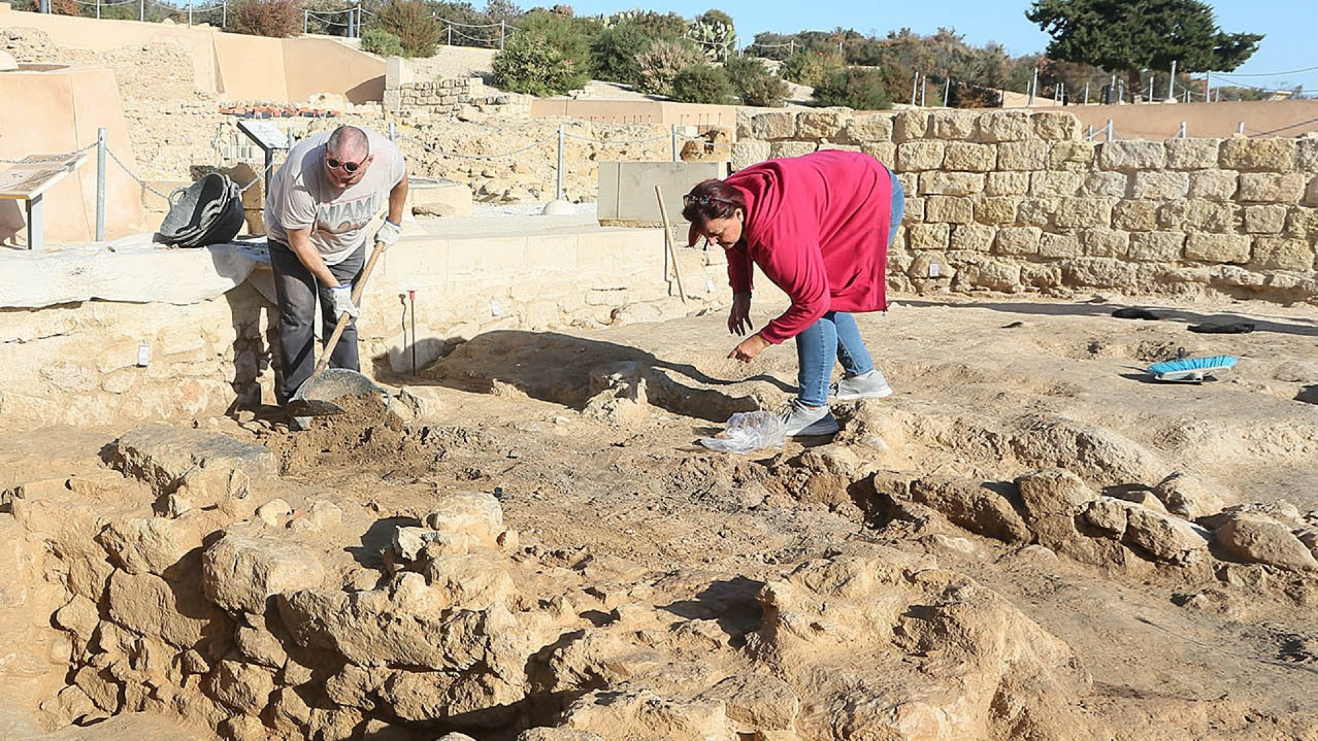 El zapato más antiguo de Alicante: hallan en la Illeta dels Banyets un calzado de 2.300 años