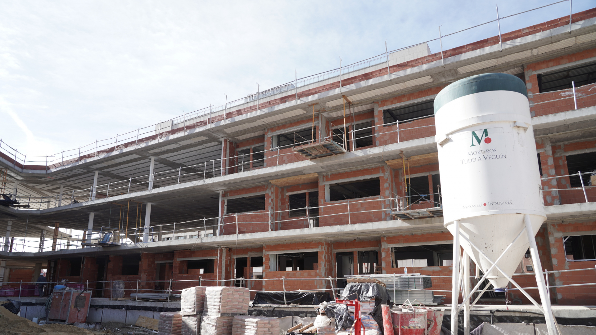 Valladolid impulsa 50 viviendas para jóvenes y exige al Gobierno que actúe en los cuarteles de la Rubia