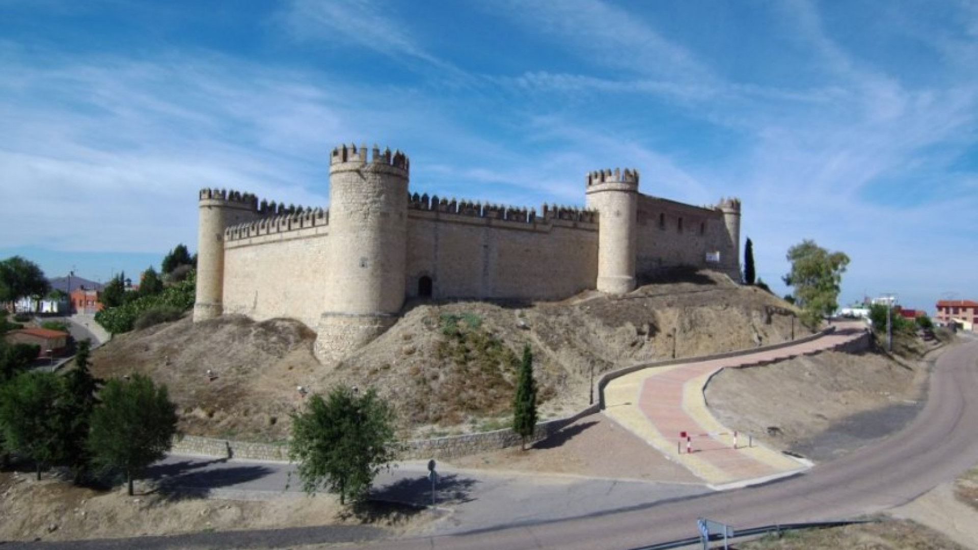 El histórico castillo de Maqueda resucita para convertirse en un hotel rural de cuatro estrellas con spa