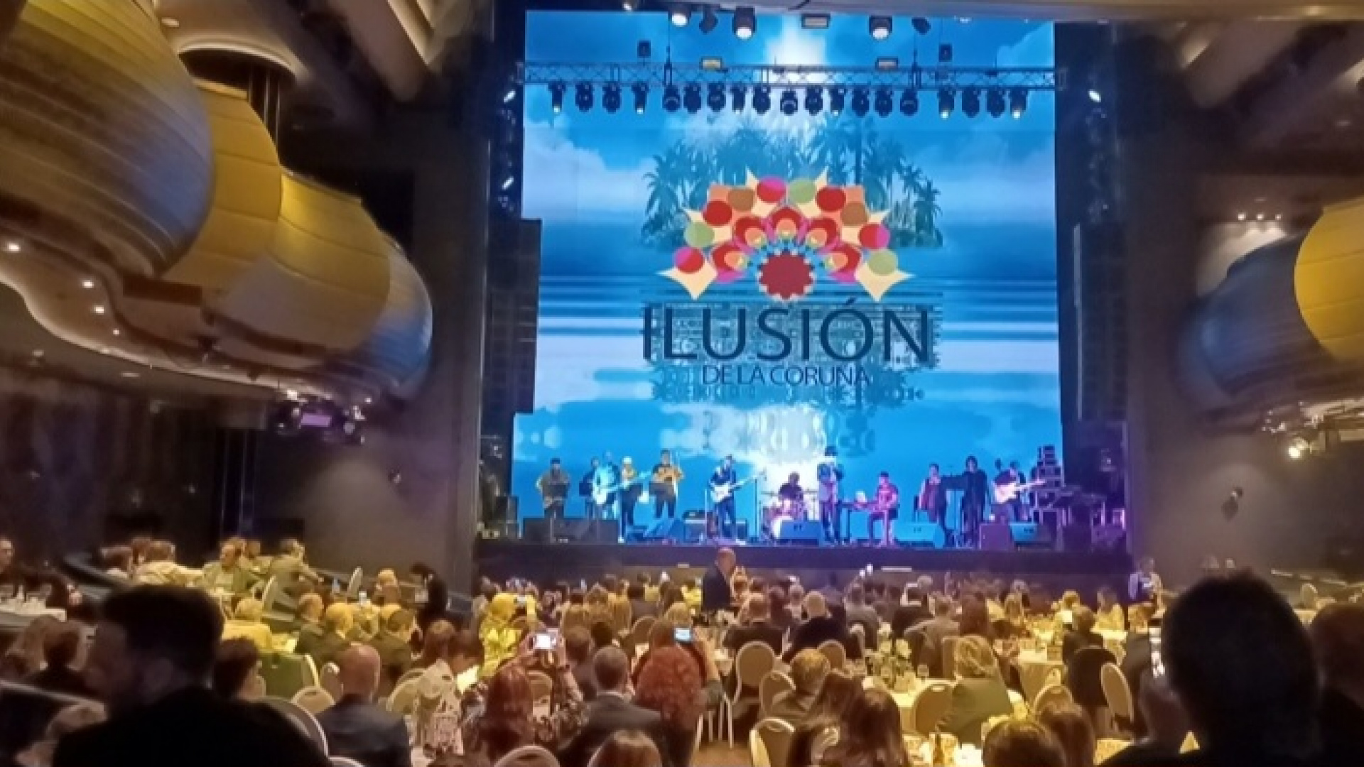 Cuando una ola se convierte en esperanza: el Grupo Pelícano de A Coruña elige a Kind Surf para su octava Gala Ilusión