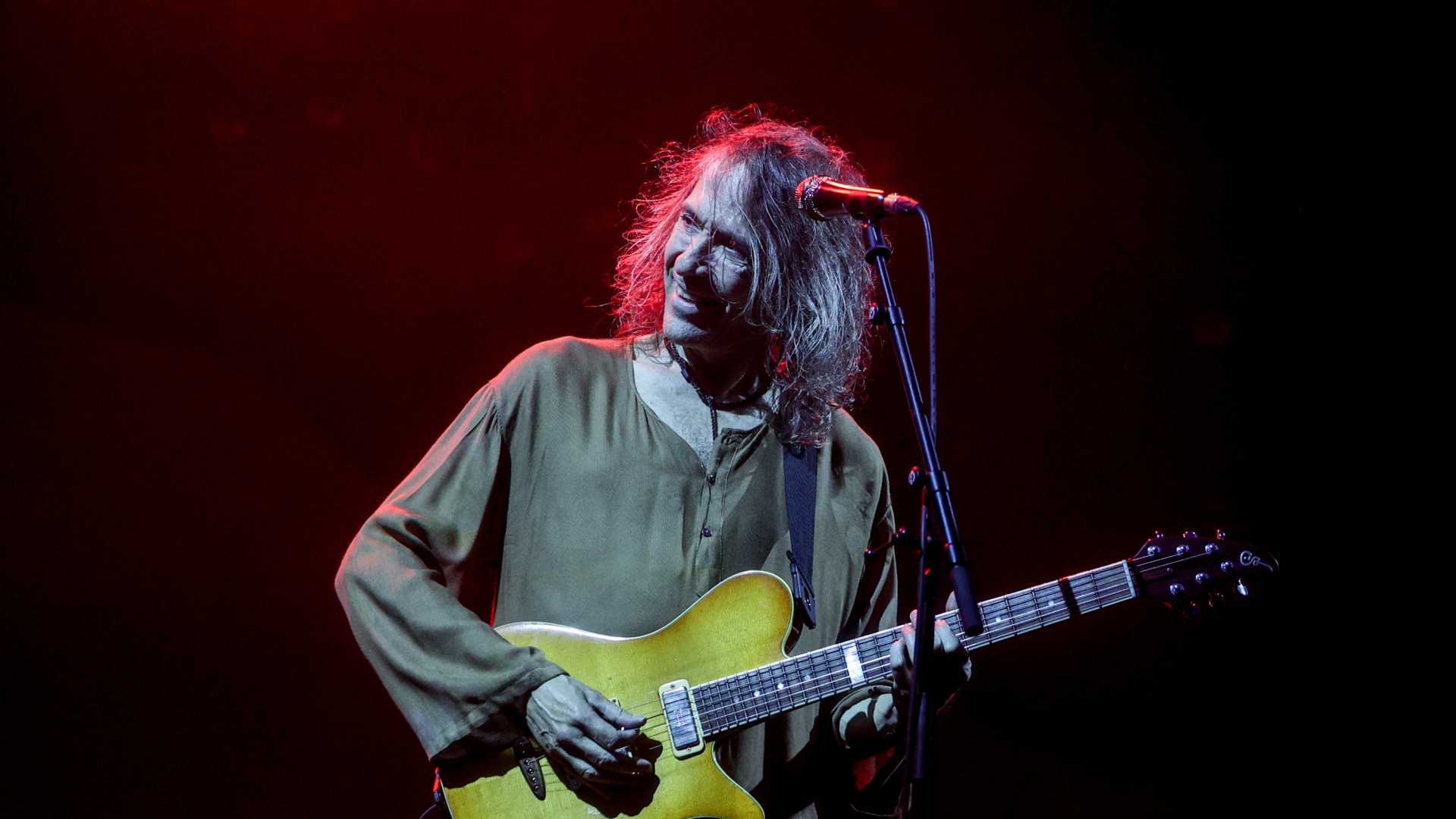 Robe Iniesta ya es eterno en Plasencia: la ciudad nombra al músico Hijo Predilecto