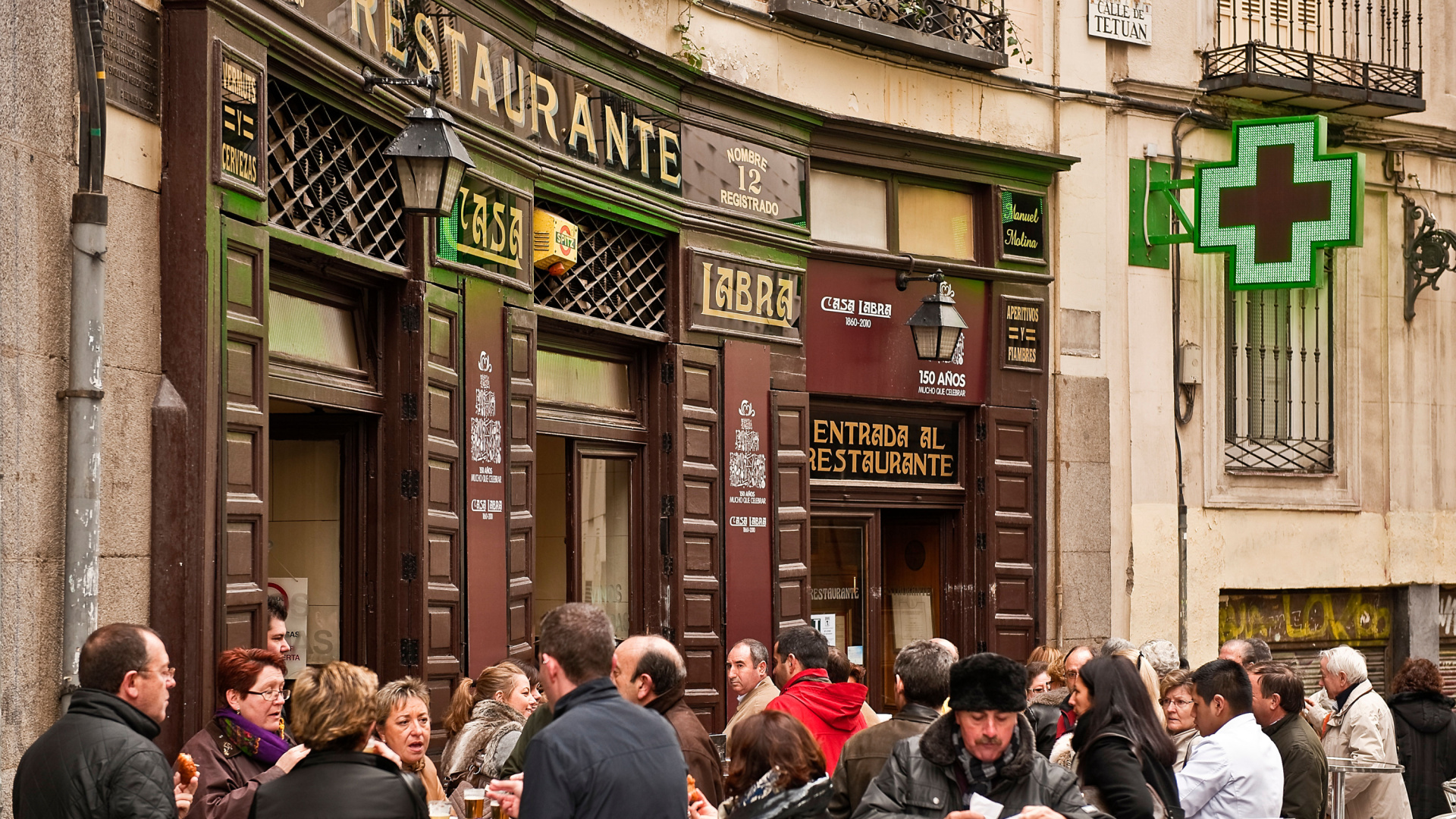 Javier Linares, inversor: “No hace falta ser rata, dejar de gastar en ocio no te hará rico. Con esta regla no hace falta dejar de lado el ocio para ahorrar”