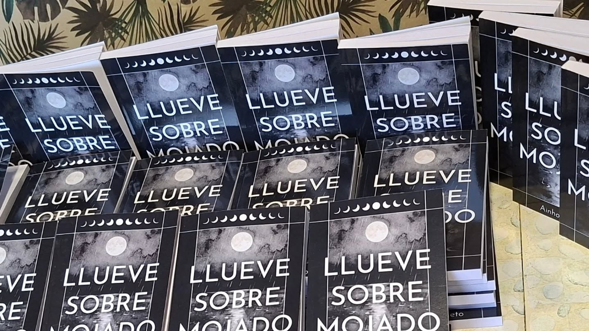 Ainhoa Prieto transforma su lucha contra las enfermedades raras en el libro 'Llueve sobre mojado'