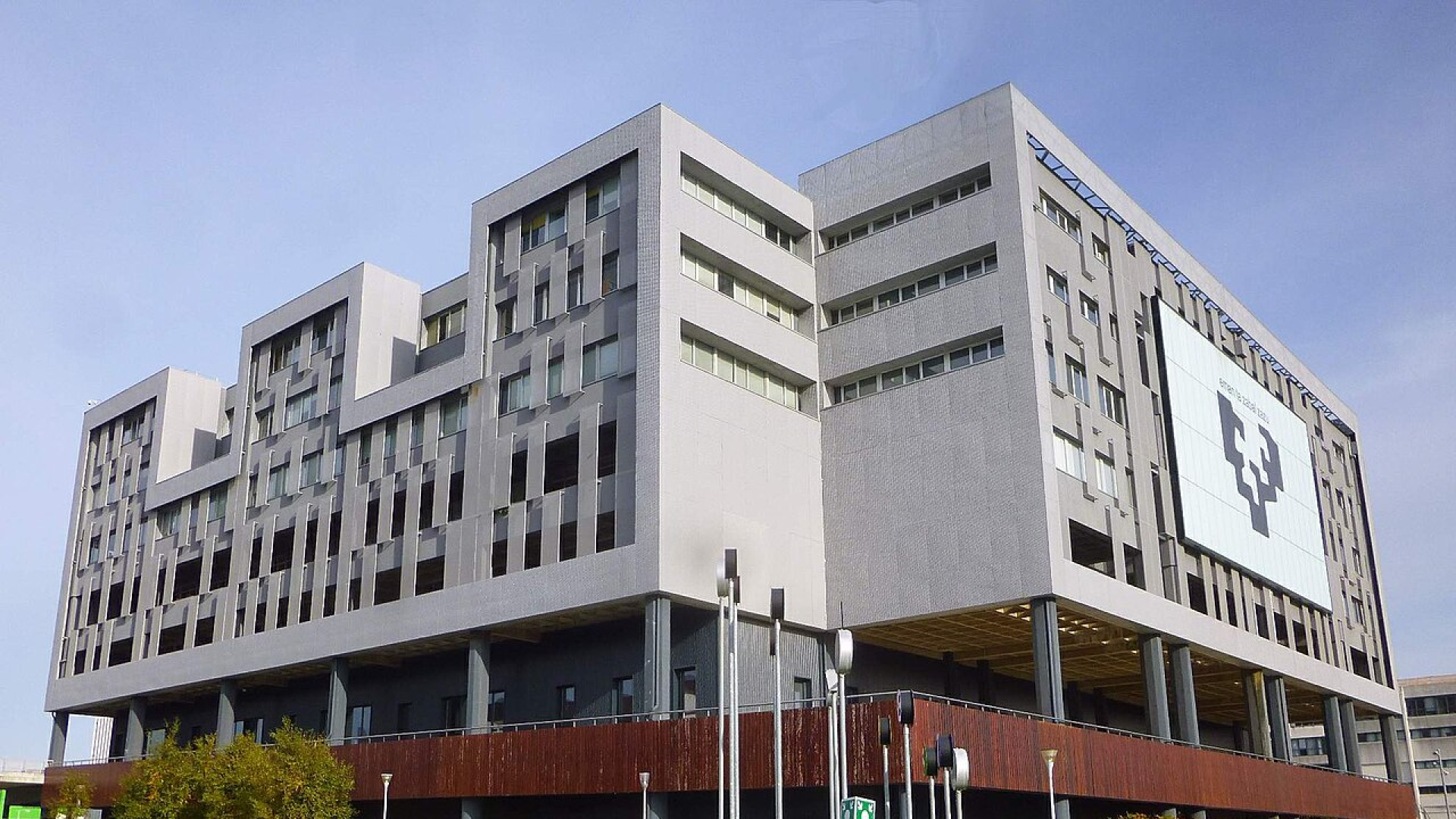 Madrid absorbe el 39% de la fuga de talento en Euskadi, seguida de Navarra (21%) y Barcelona (12%)