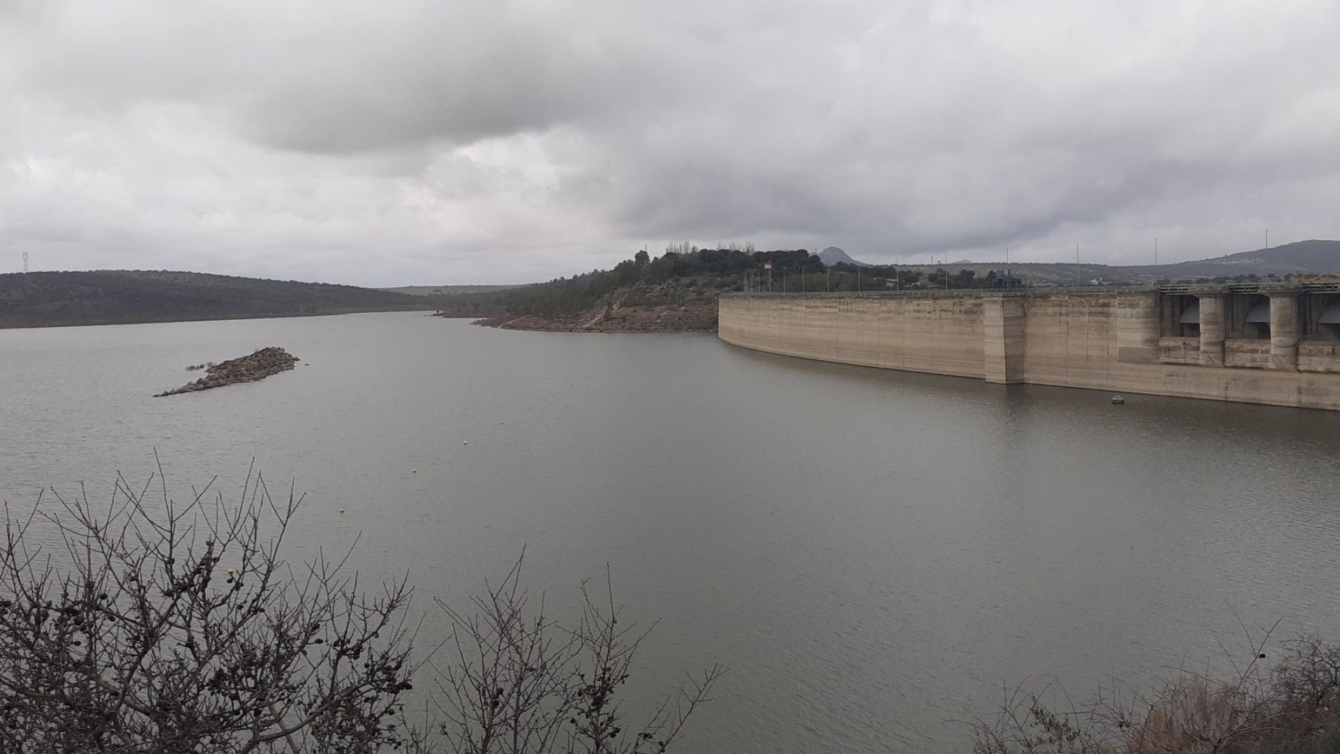 El misterio de Alange: por qué el gigante extremeño está medio lleno mientras Alqueva rebosa