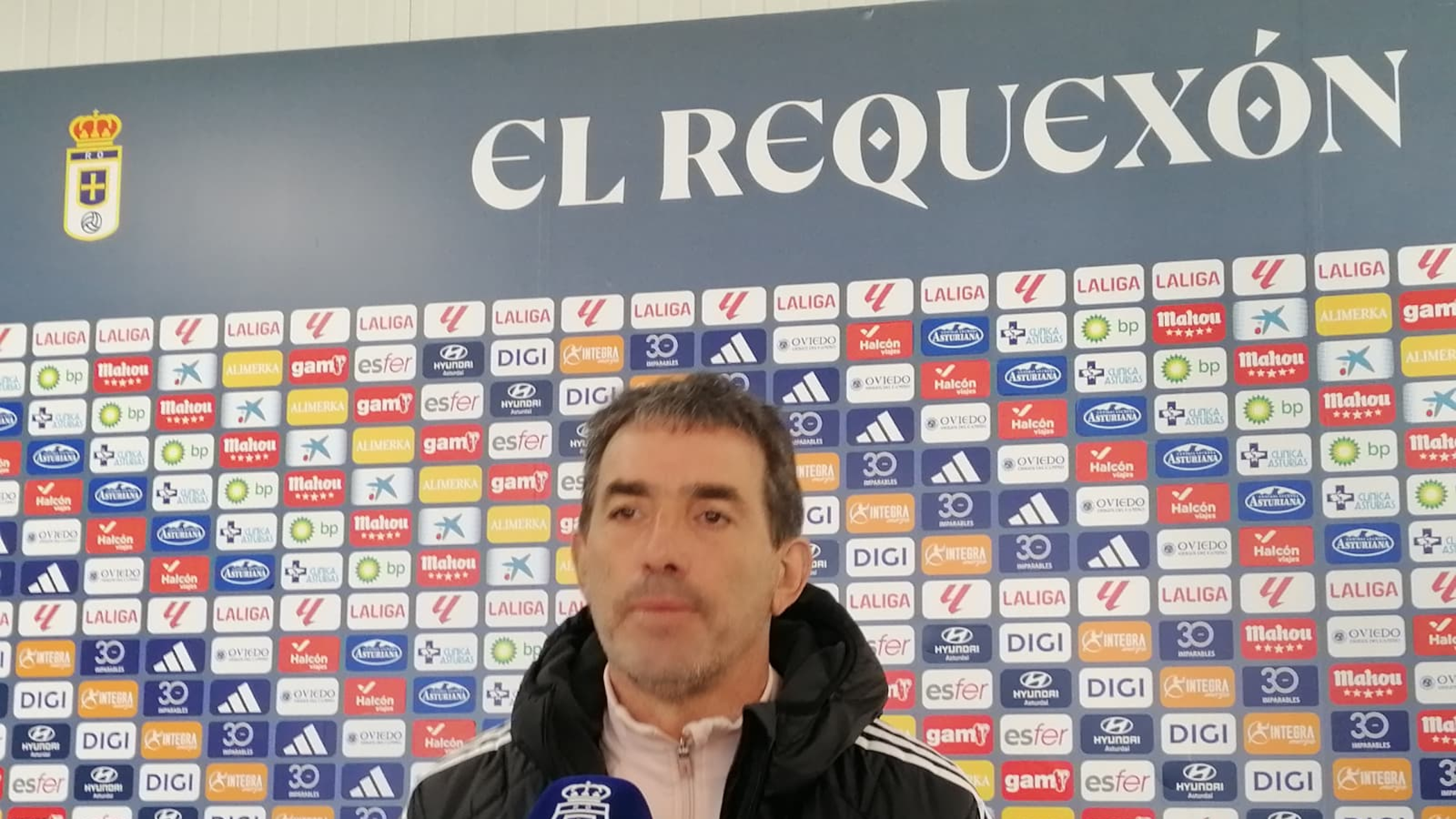 Almada evita hablar de su continuidad en el Oviedo: 