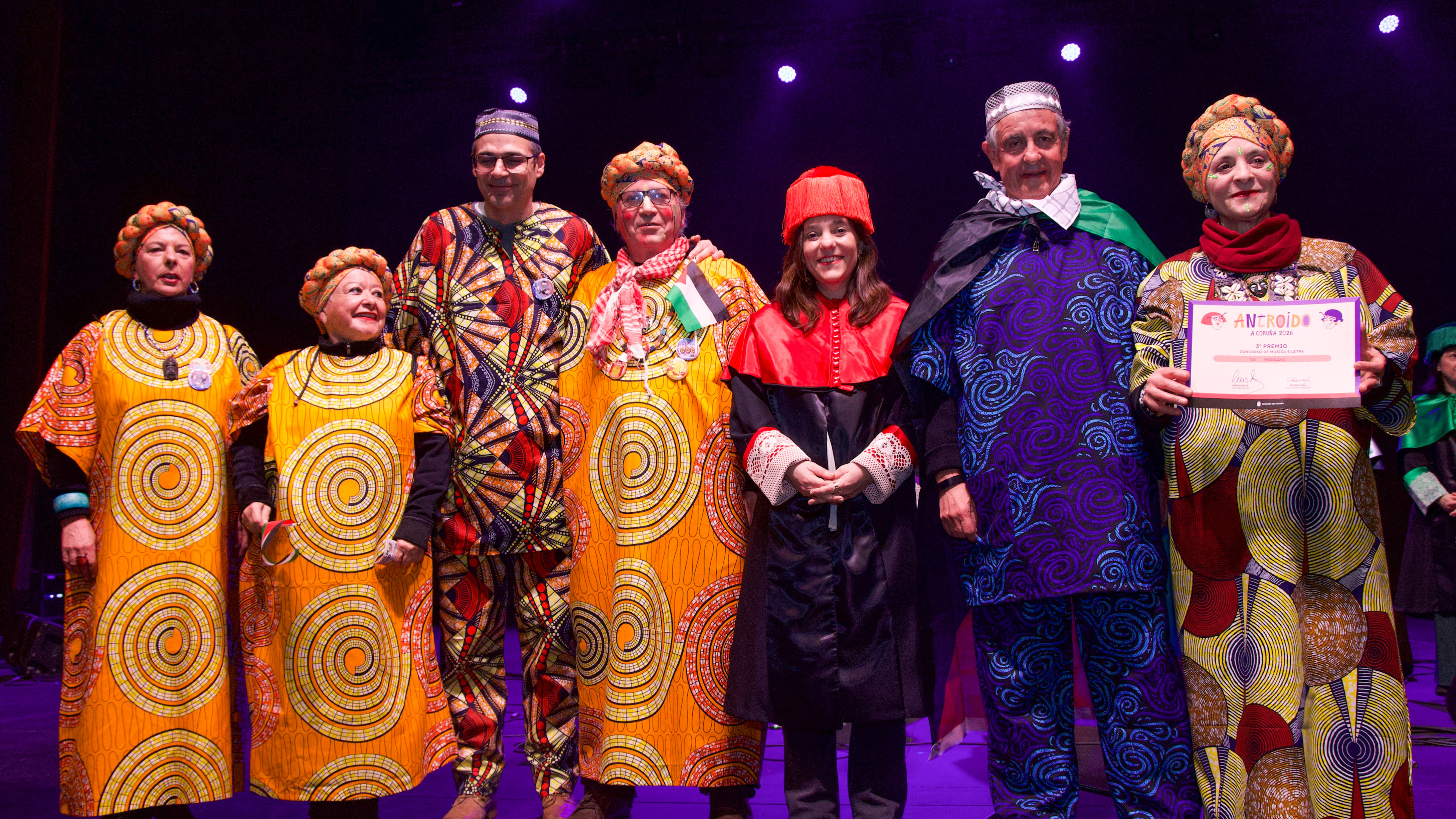 Os Maracos, espíritu del Carnaval coruñés a prueba de temporales: "Ya salimos igual un año que se suspendió el desfile, pero no nos enteramos"