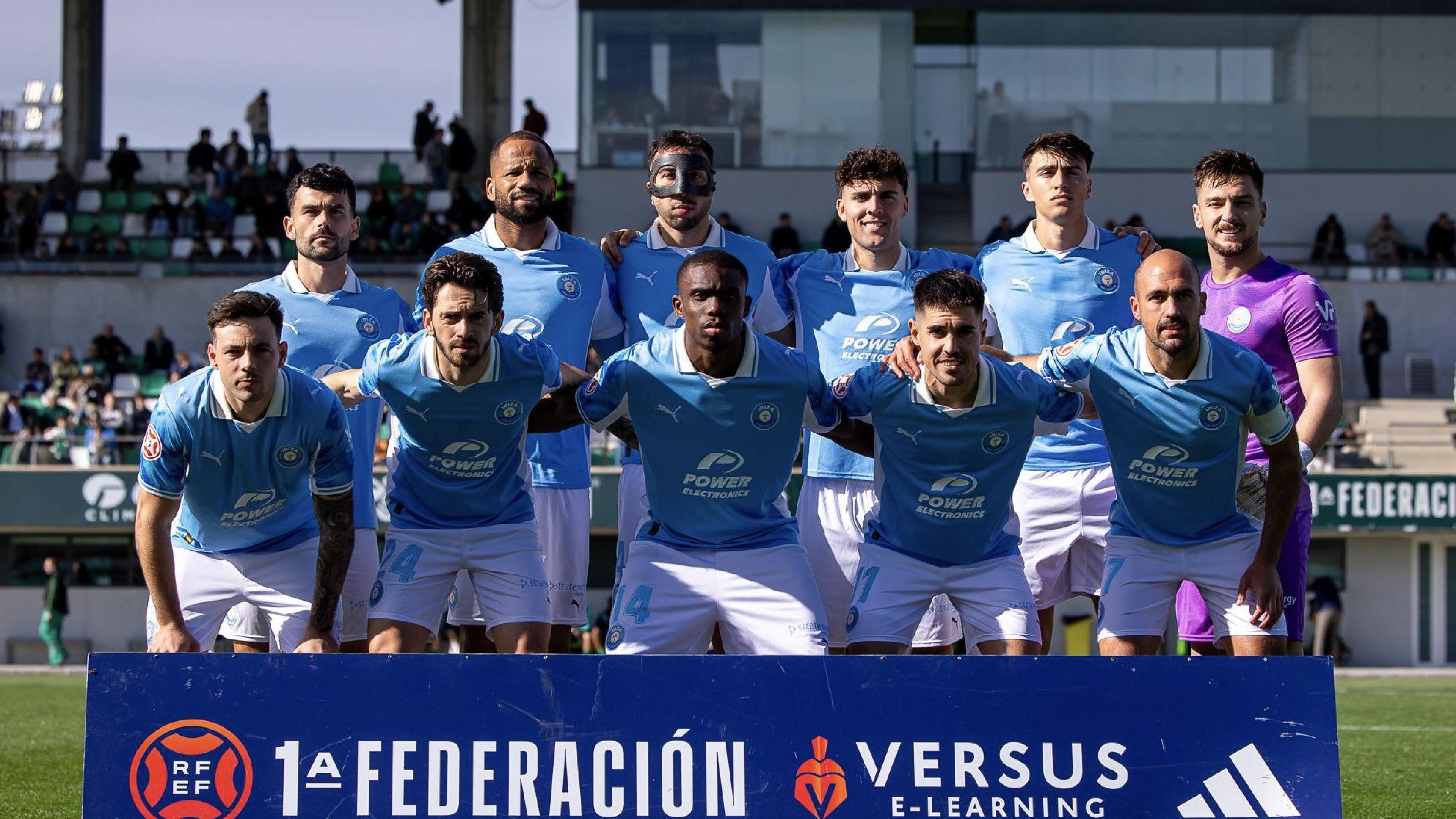 Frenazo en la progresión de la UD Ibiza, que paga caras sus lagunas defensivas ante el Betis Deportivo