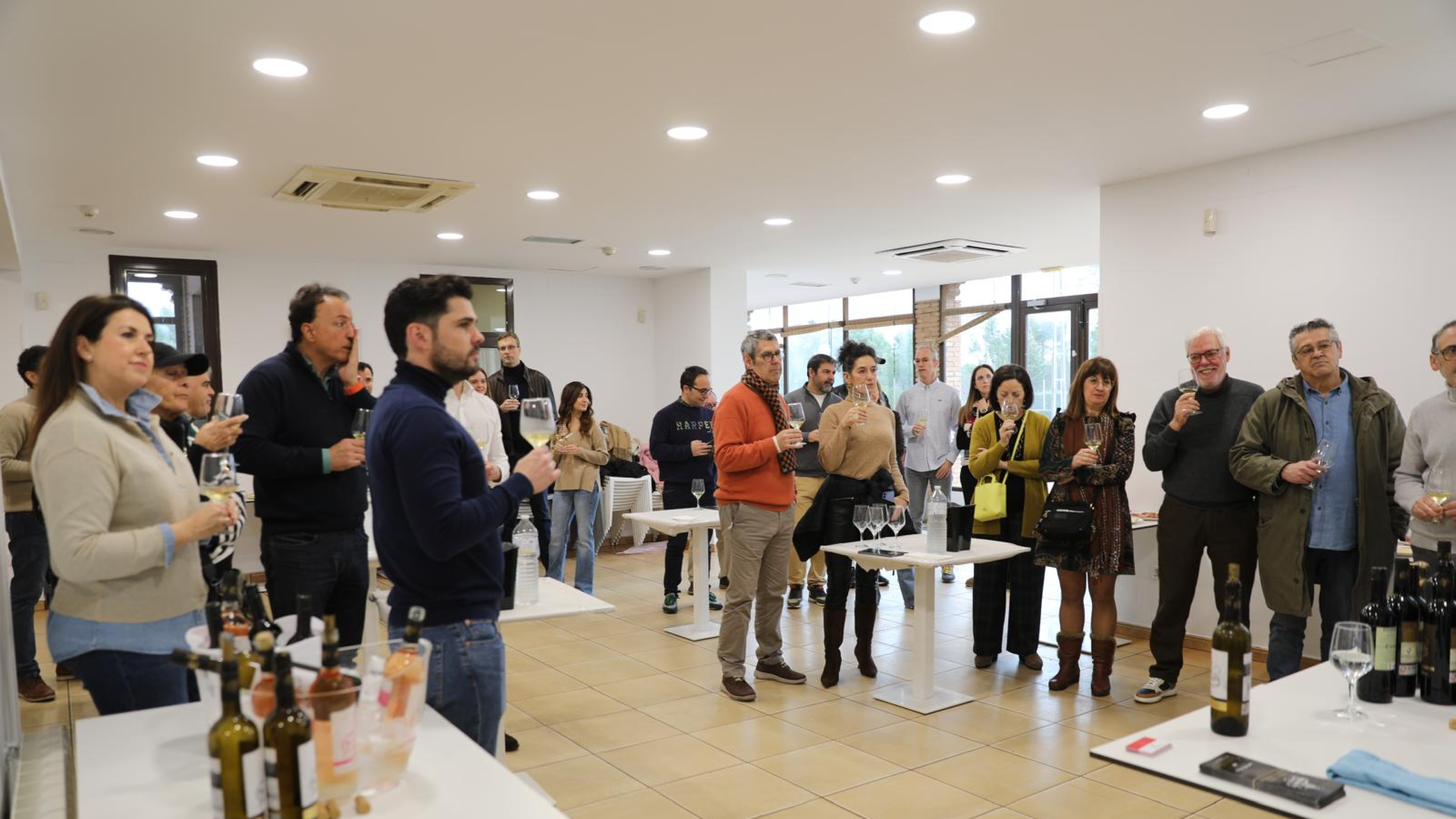 El Club de Tenis Toledo inicia nueva etapa con una cata de vinos: “Experiencias de la Tierra”