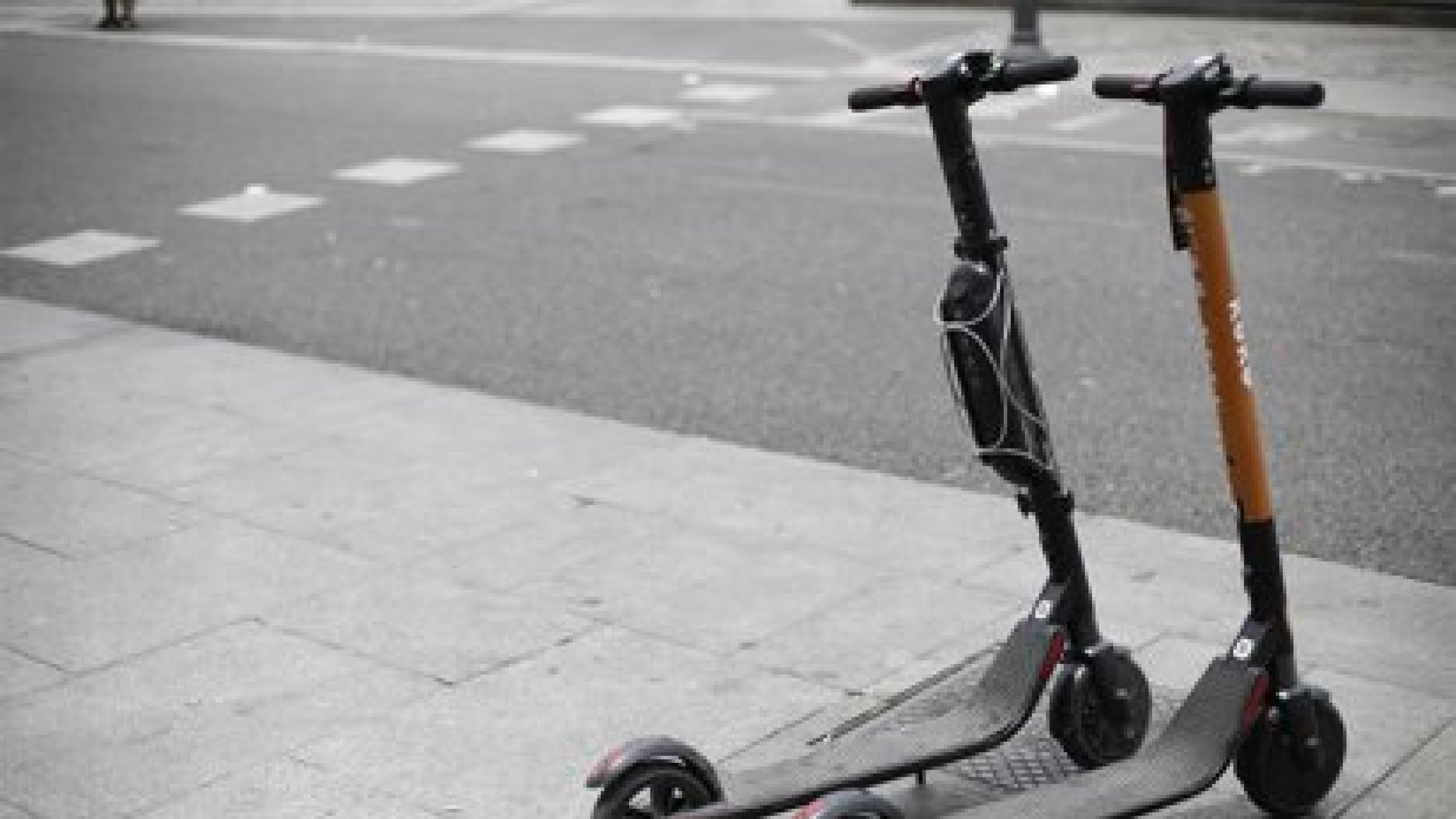 Almería transforma su movilidad: así es la nueva ordenanza que regula los patinetes y crea Zonas de Bajas Emisiones