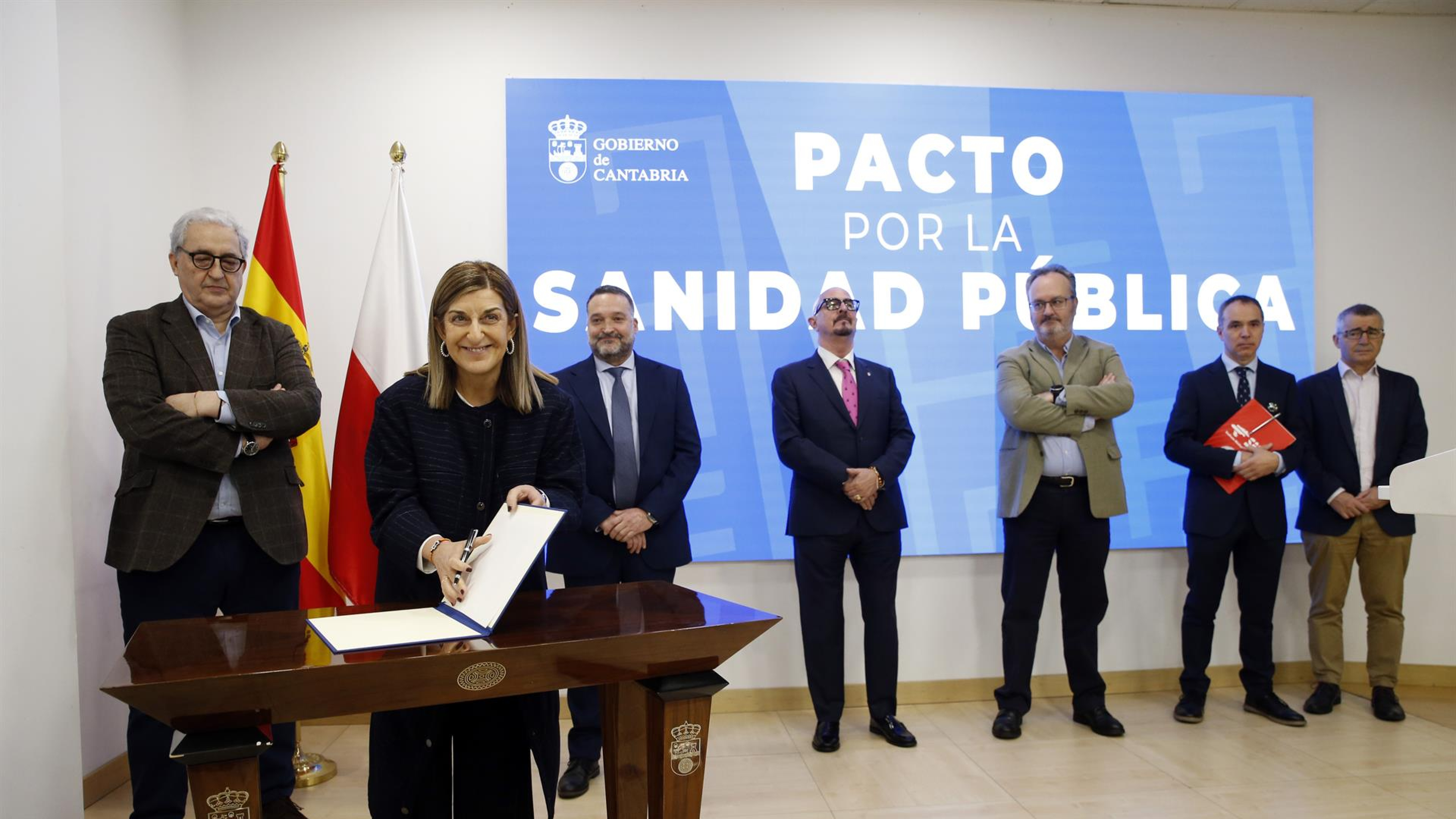 Cantabria sella el pacto con los médicos pero su aplicación depende de los nuevos presupuestos