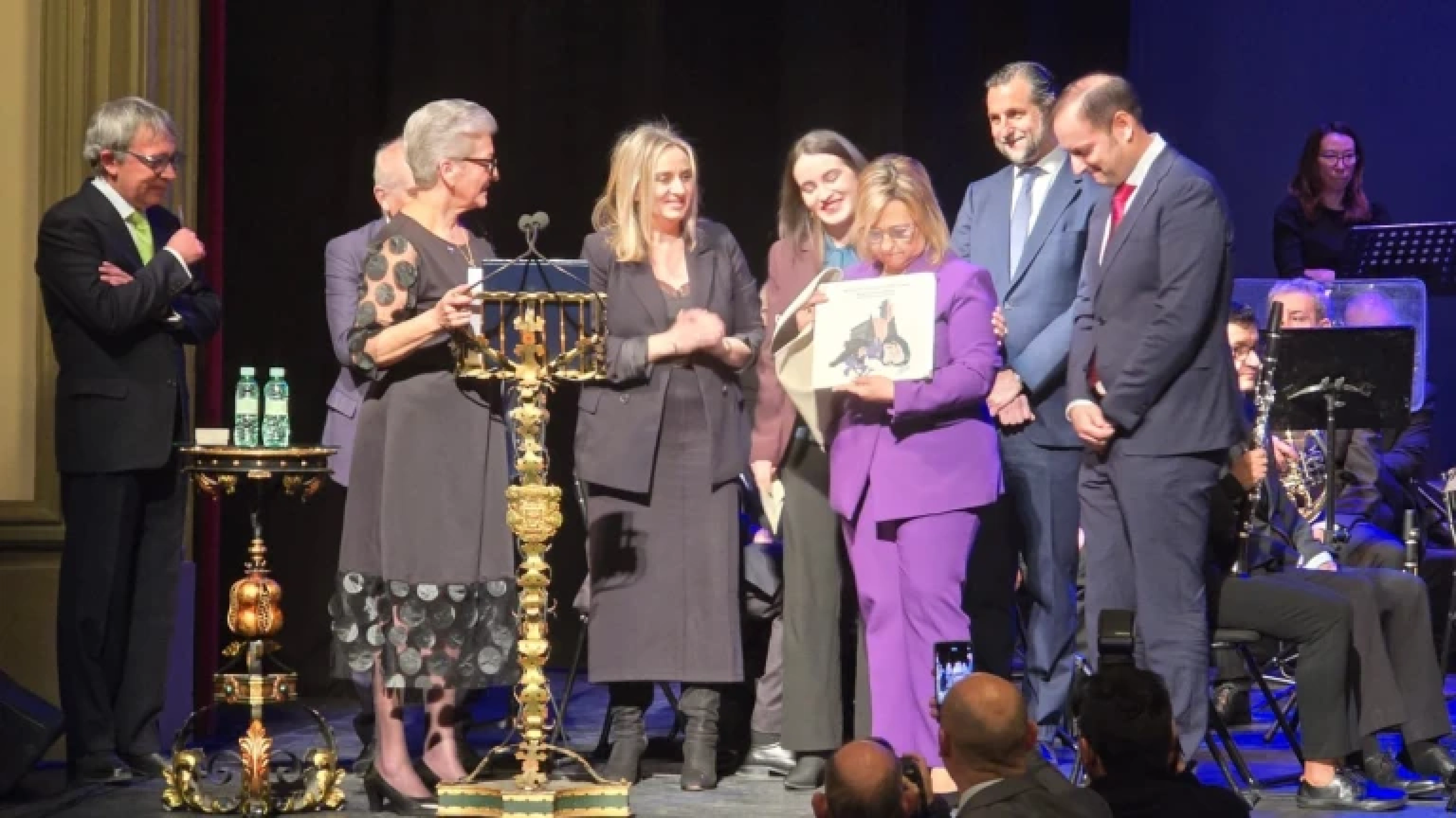 Así será la Ceremonia de Entrega de Tapas al Pregonero de la Semana Santa de Granada