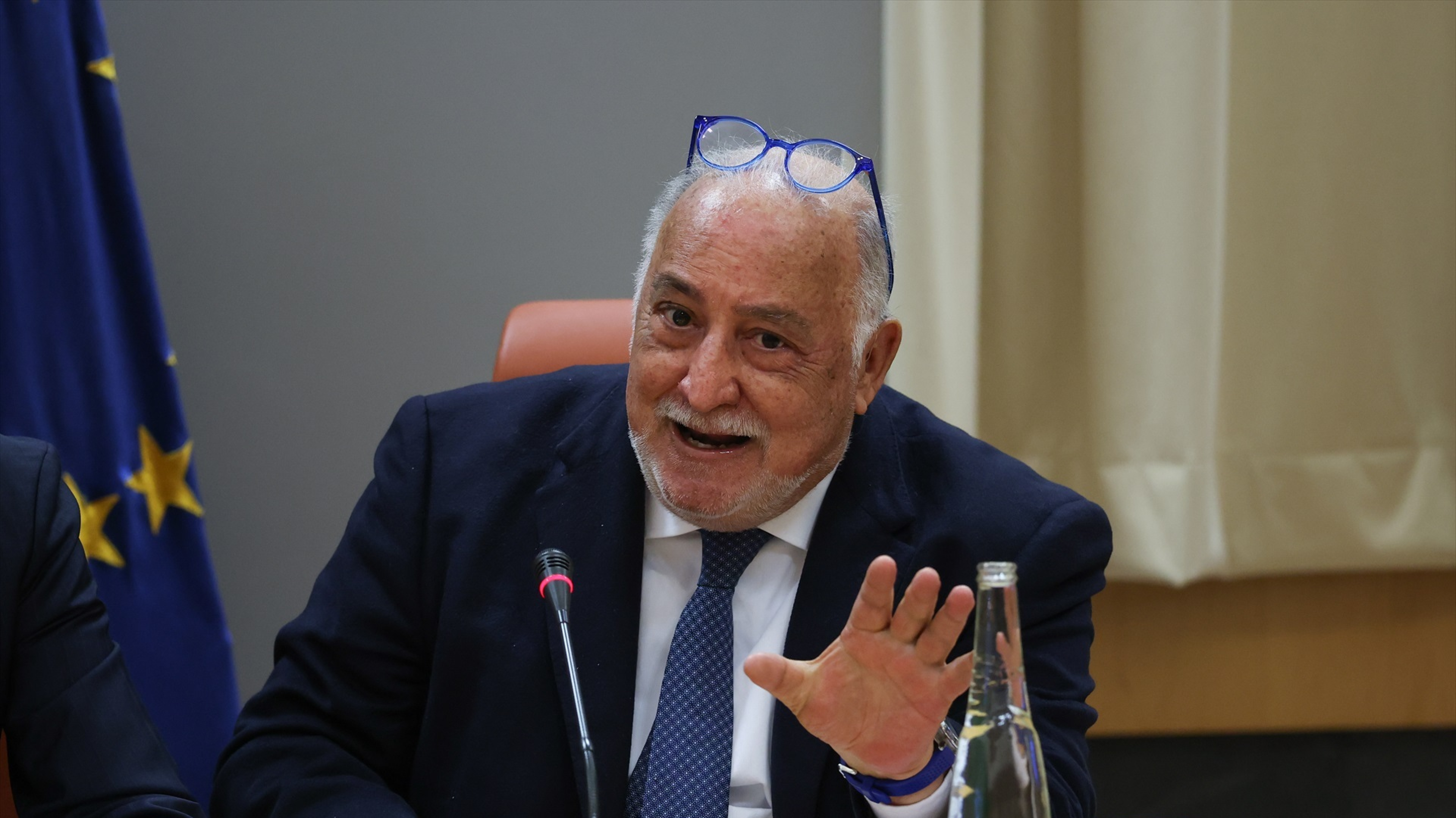 Pere Navarro (DGT) apunta su nuevo objetivo: "Se lo debemos a nuestros mayores, merecen poder caminar por las ciudades con seguridad"