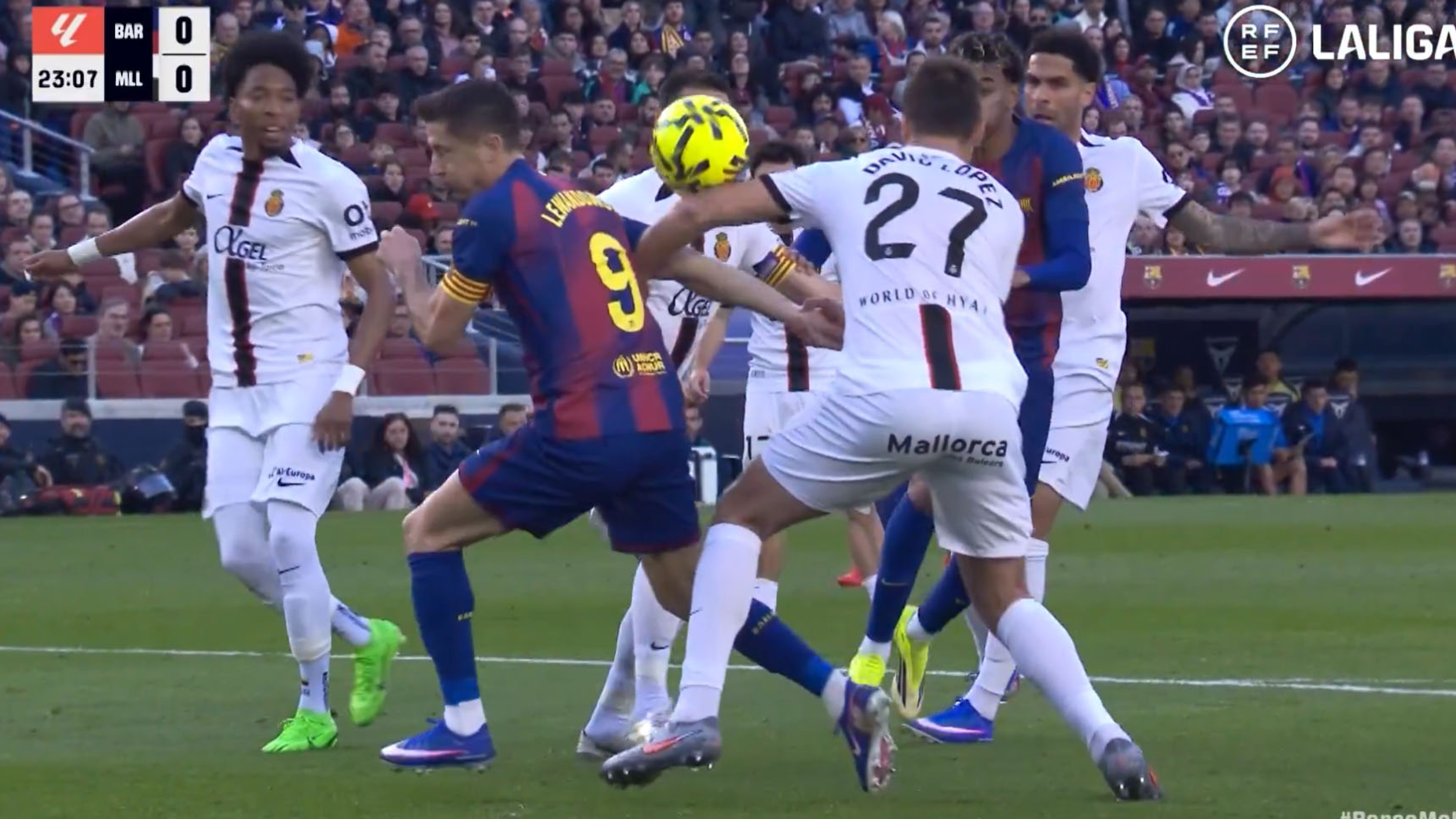 El CTA cree que la mano de David López frente al Barcelona no fue punible