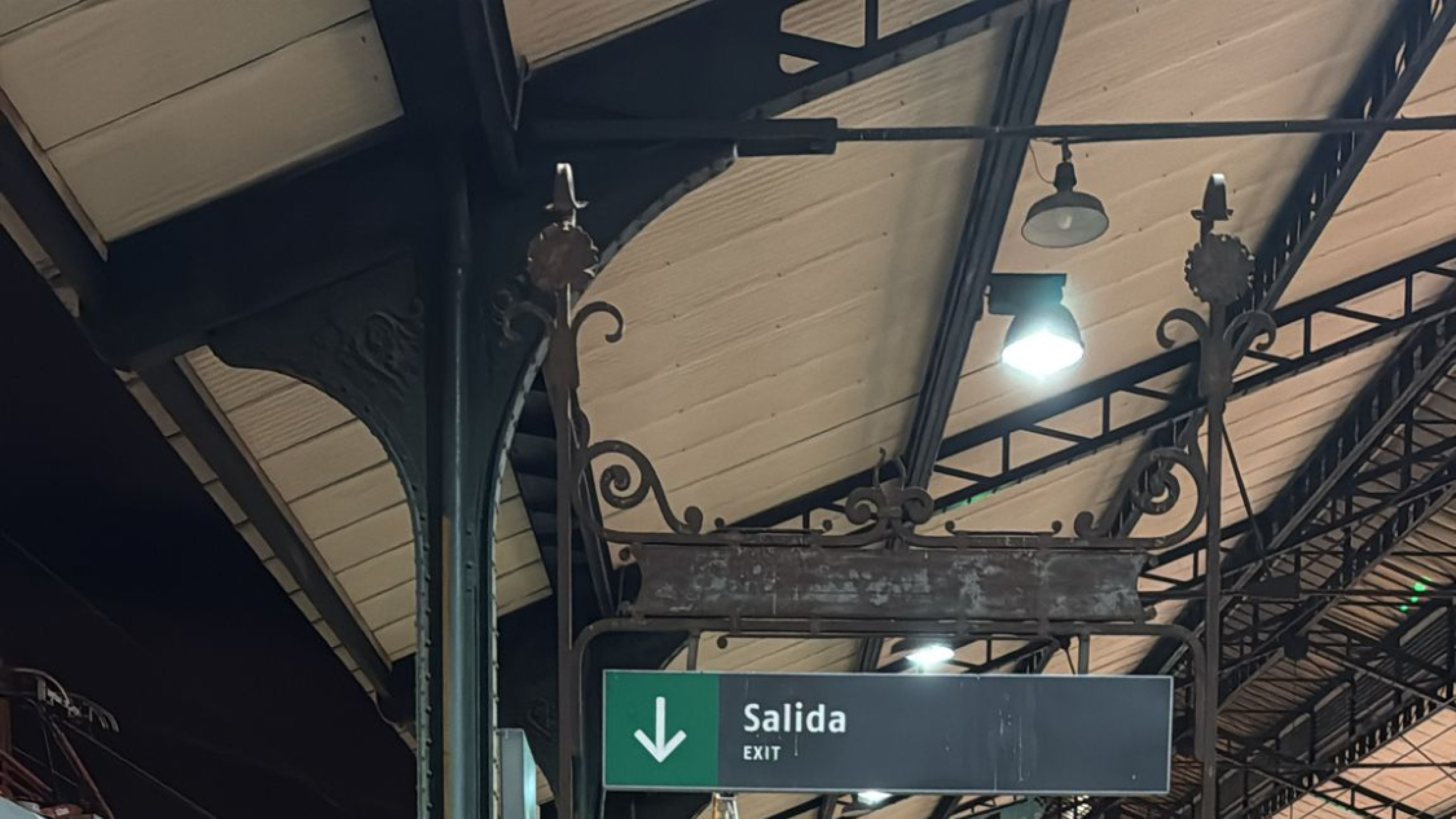 El caos de Renfe continúa: la huelga de sindicatos minoritarios deja en tierra a cientos de viajeros