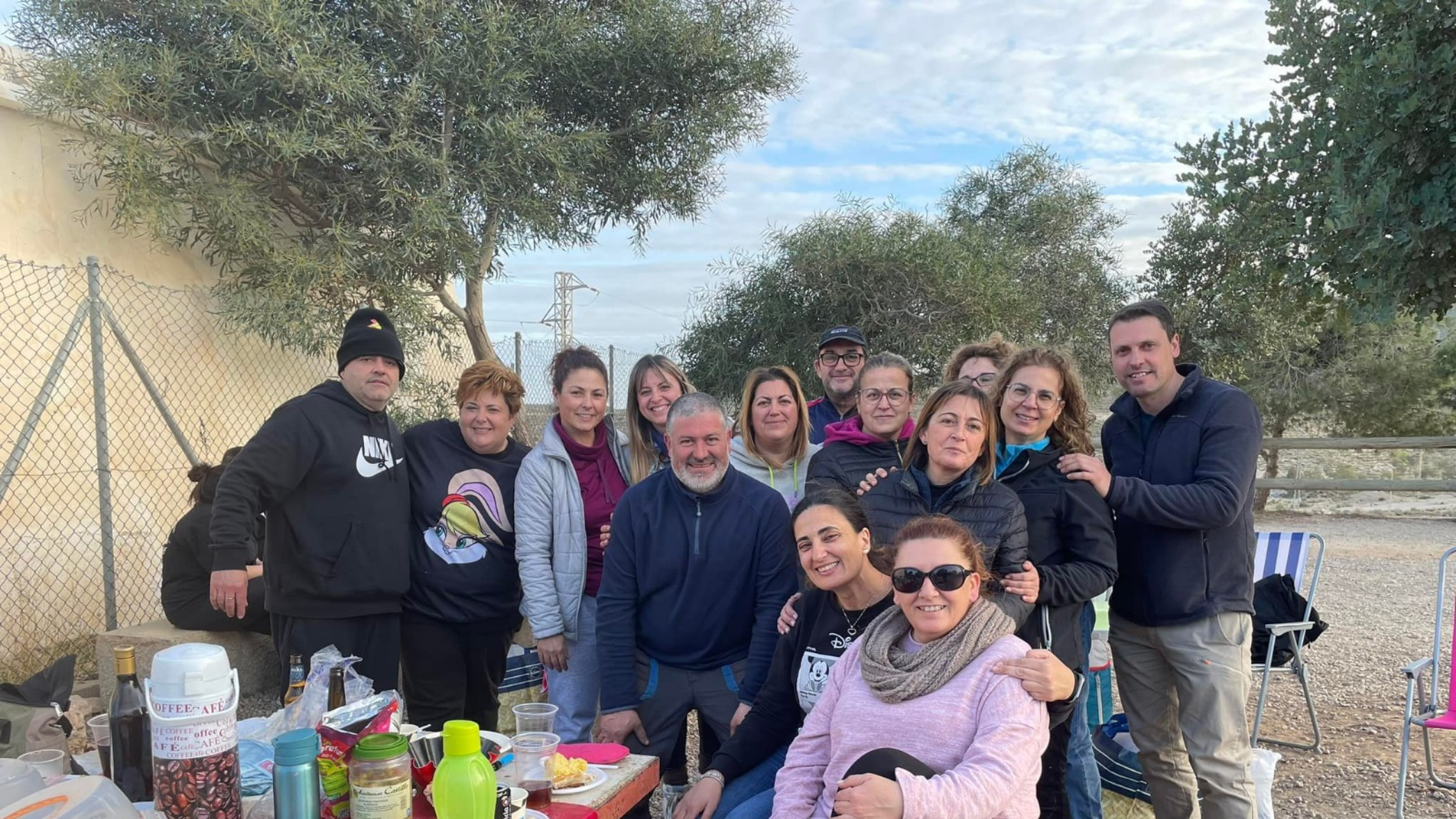 Benahadux se echa al campo para celebrar su tradicional Jueves Lardero