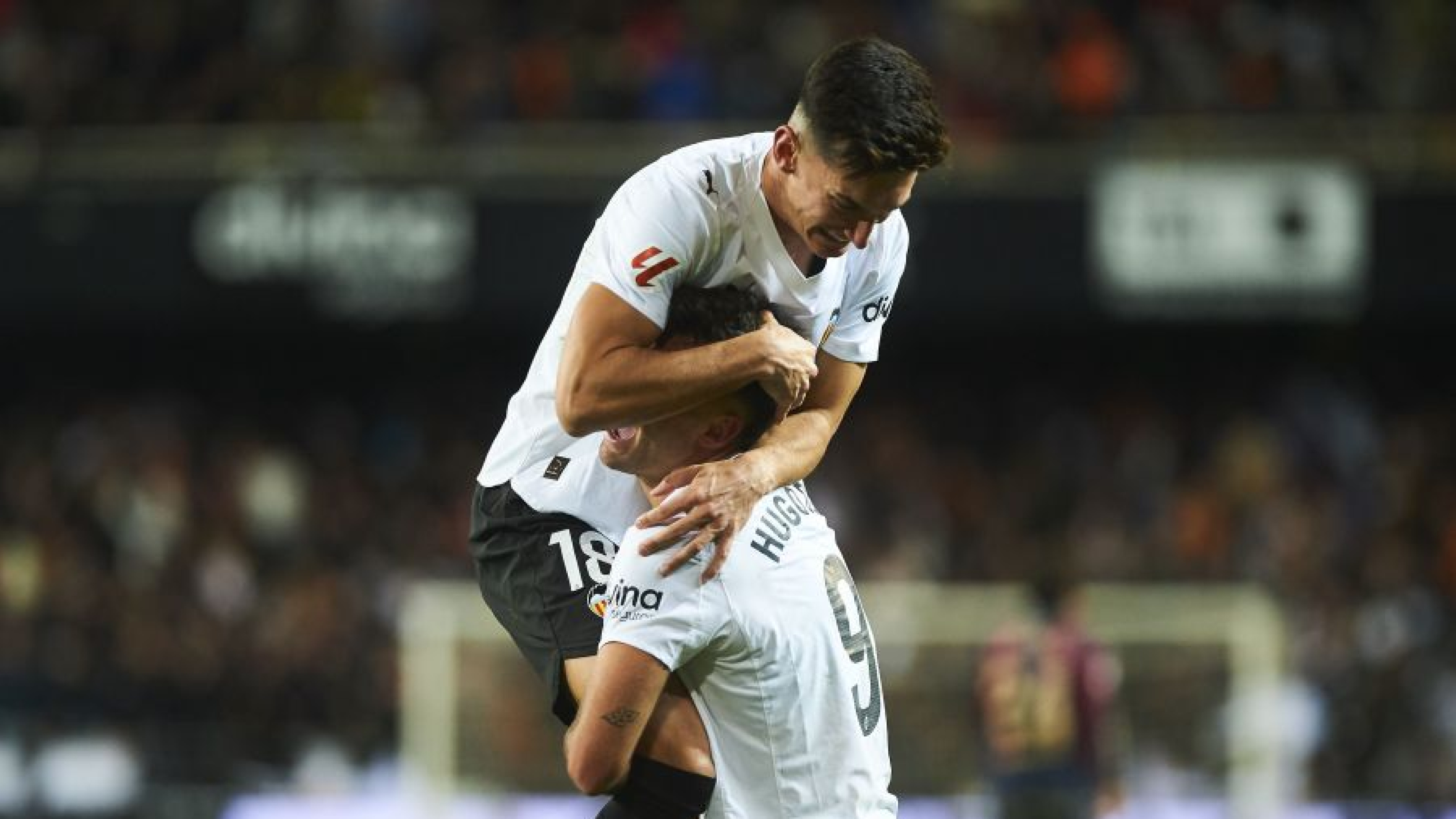 Pepelu y Hugo Duro suben la temperatura del derbi en su vuelta al Ciutat