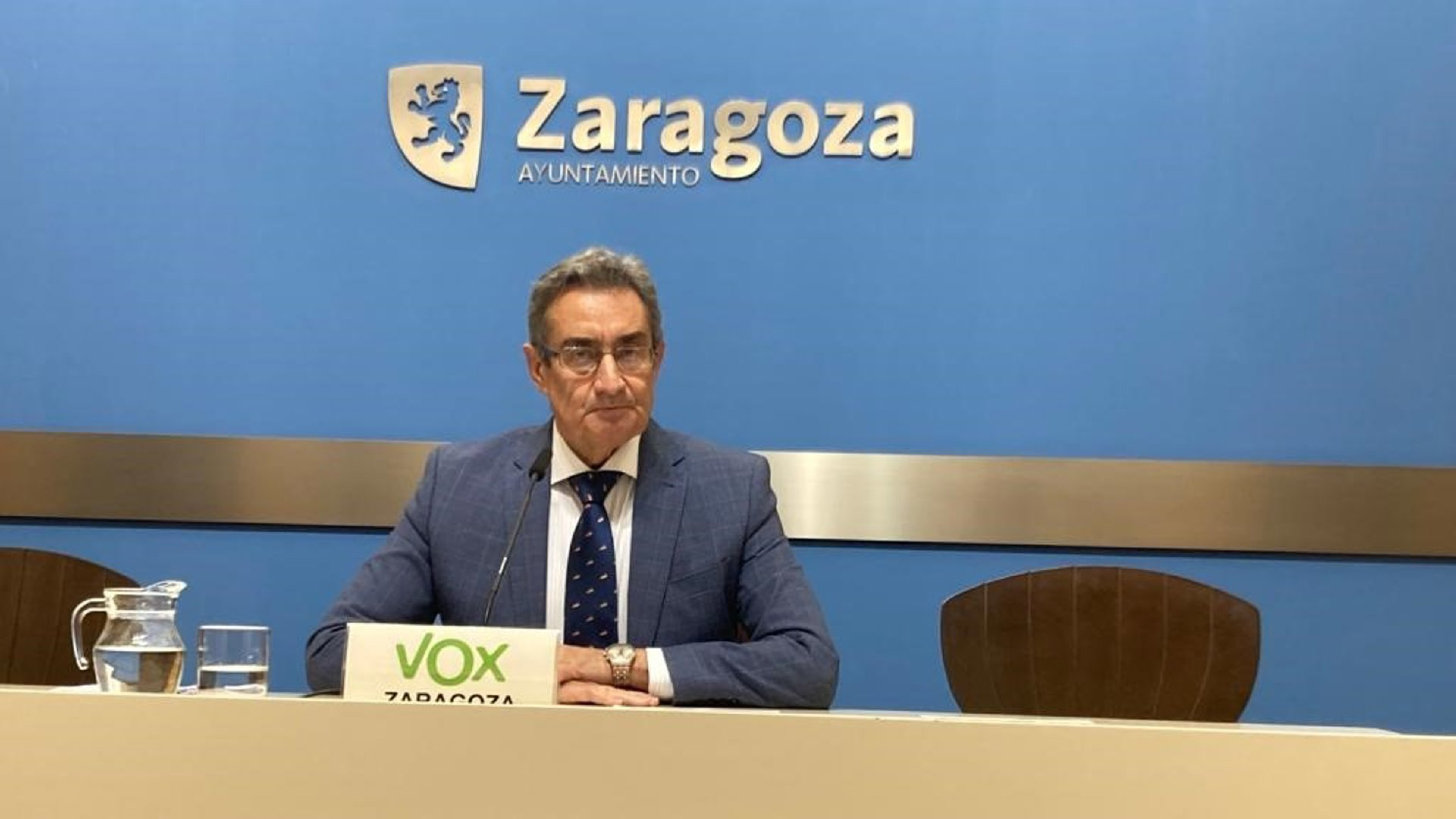 Vox recula y aplaza la salida de su portavoz en Zaragoza para tumbar los presupuestos de Chueca
