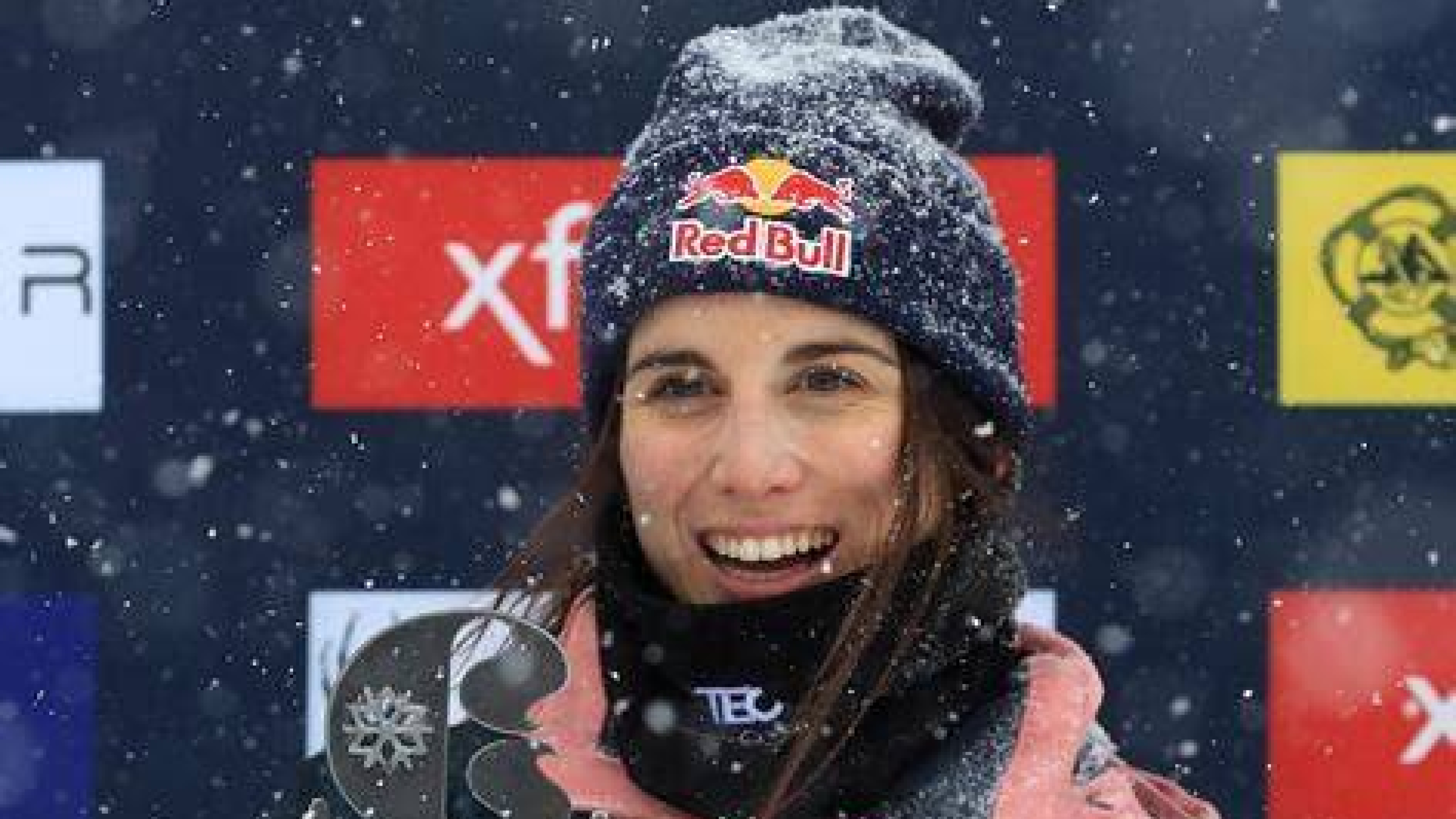 Queralt Castellet a la final con la séptima mejor marca