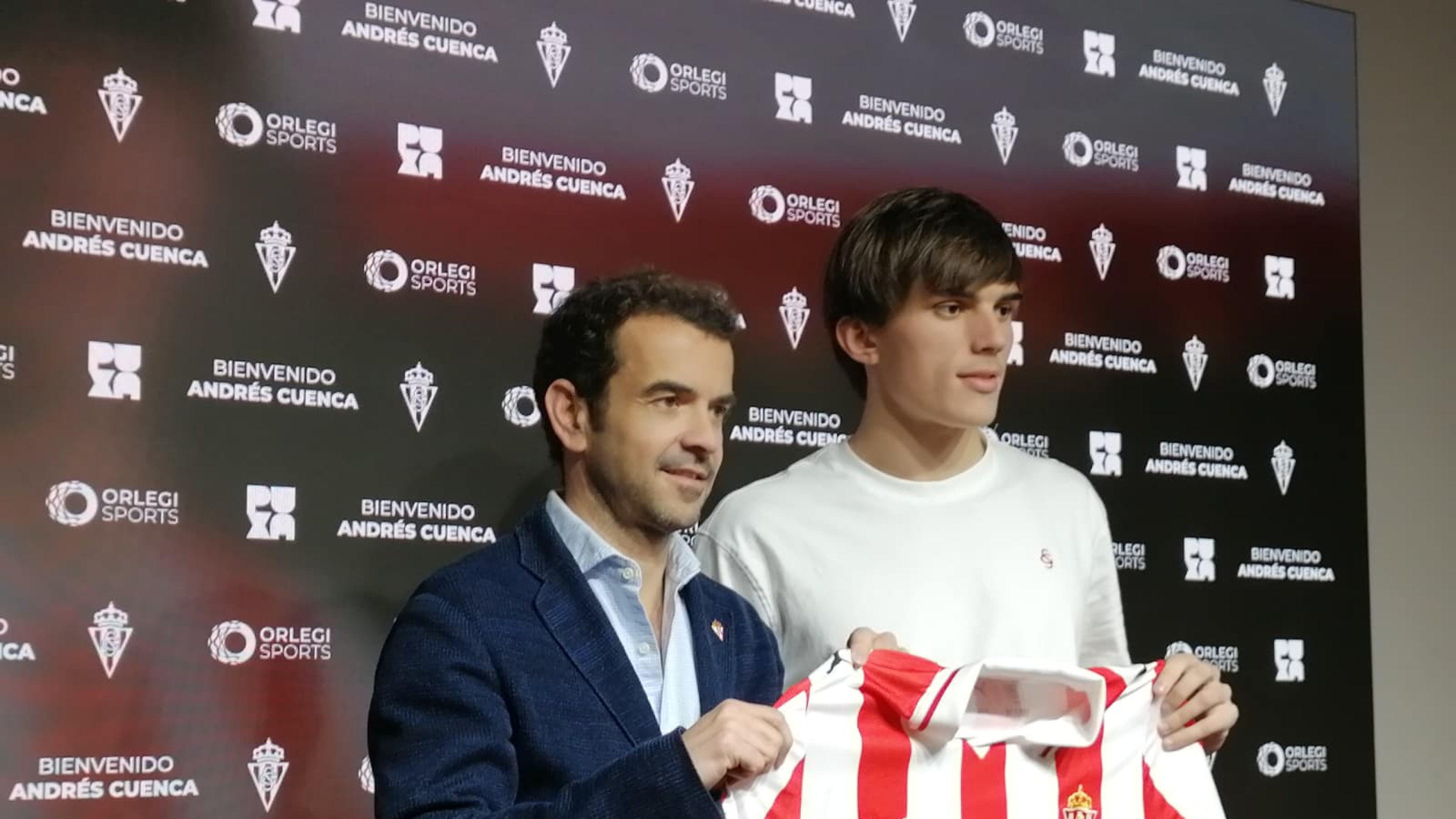 Andrés Cuenca ya sueña como rojiblanco: "Veo al equipo preparado para conseguir cosas grandes"