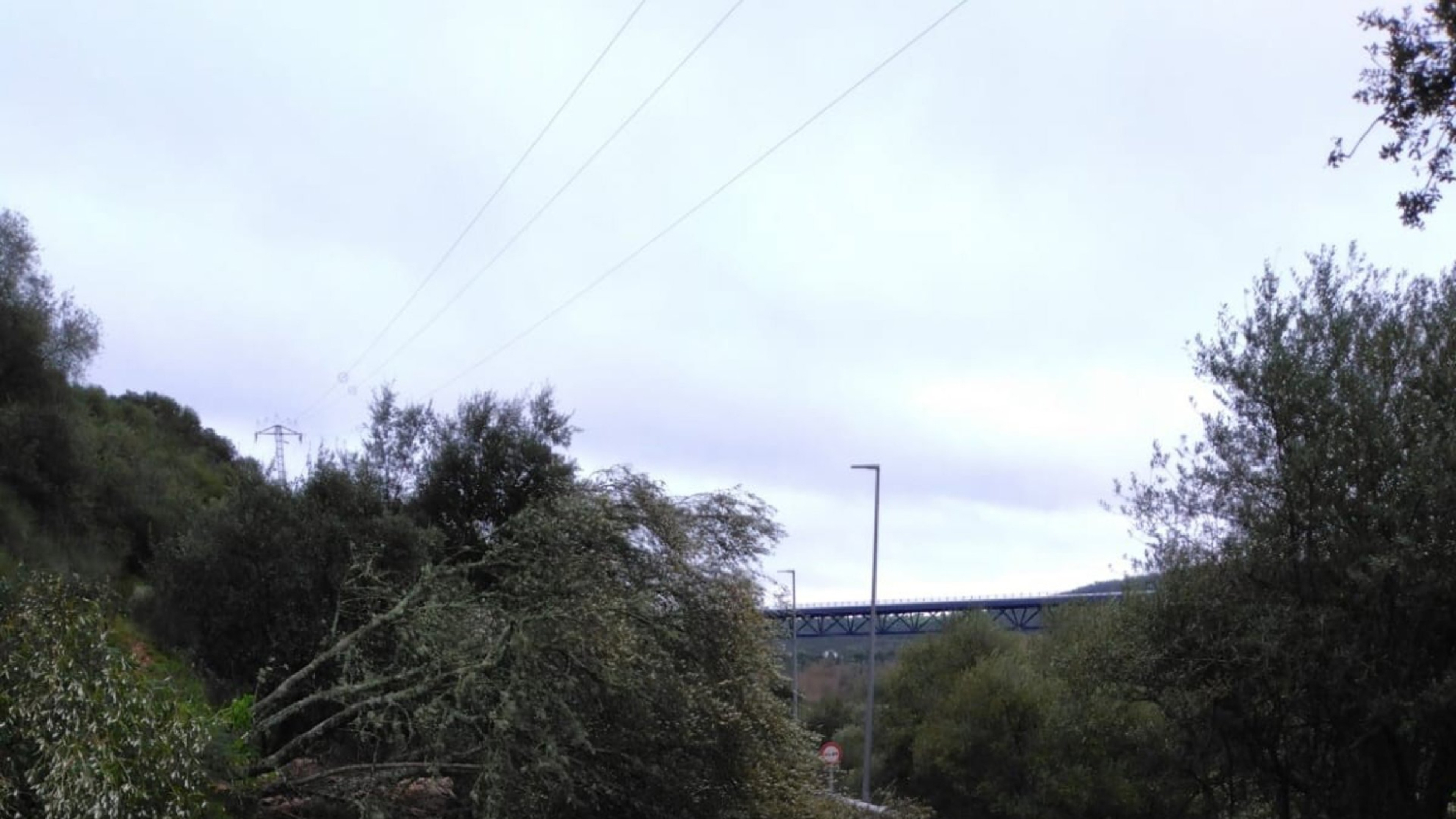 Seis carreteras de la red provincial de Badajoz permanecen cortadas tras las lluvias de las últimas jornadas
