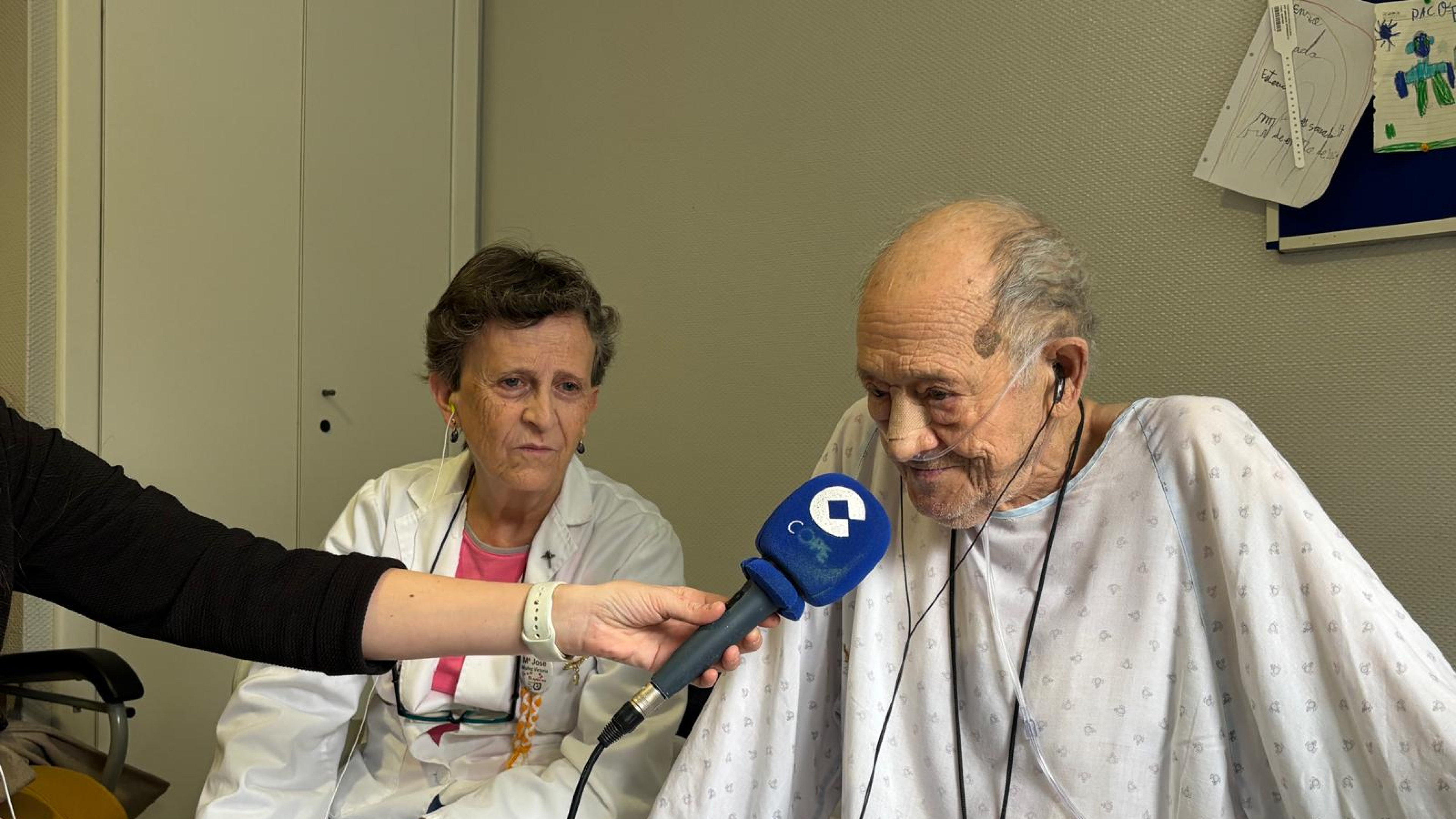 La 'recompensa' de acompañar a los enfermos en el hospital: "Me llevo más de lo que traigo"