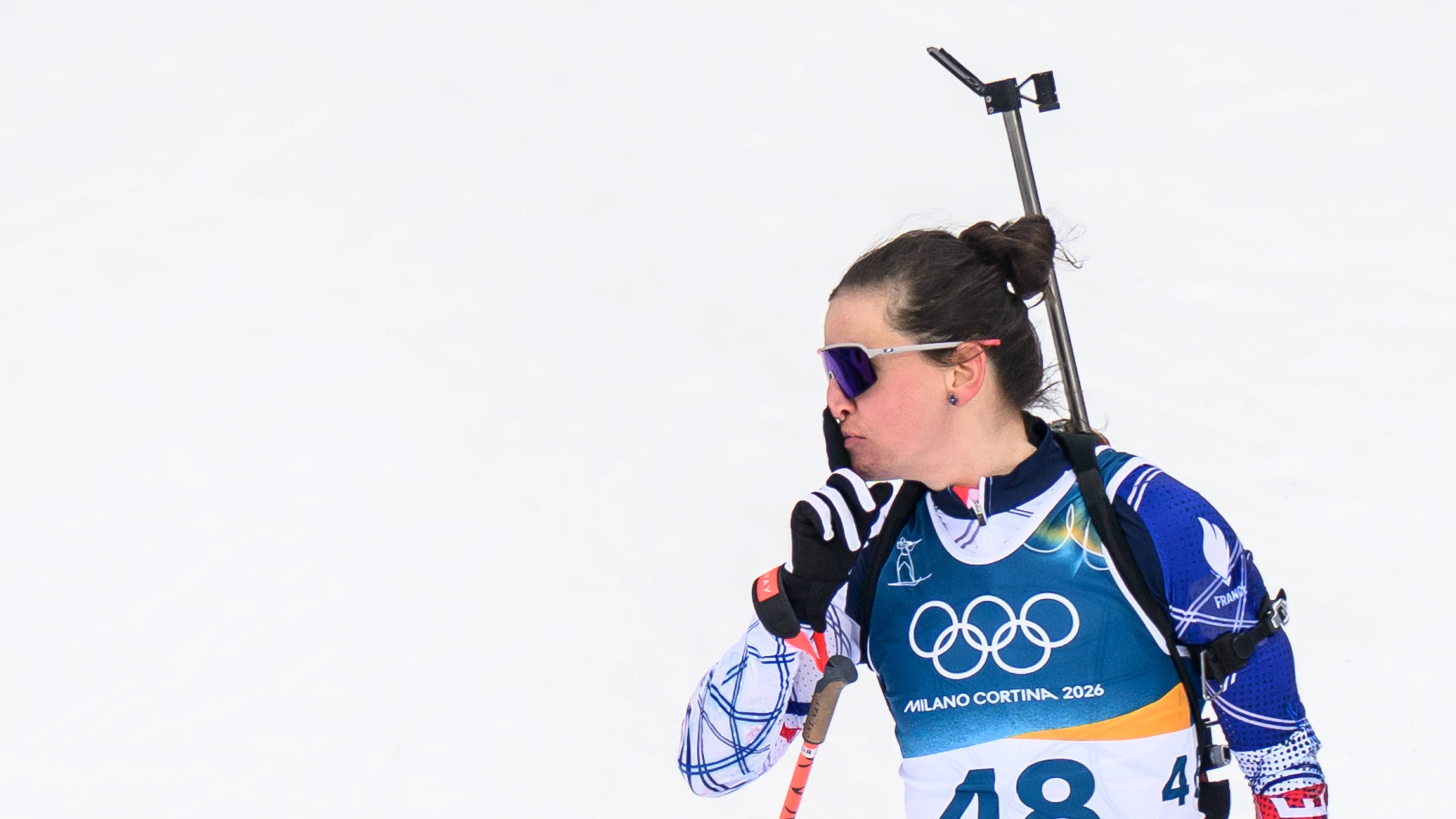 La surrealista historia de una deportista francesa durante los Juegos de Invierno: de ser condenada por robar a miembros de su equipo, a ser doble campeona olímpica