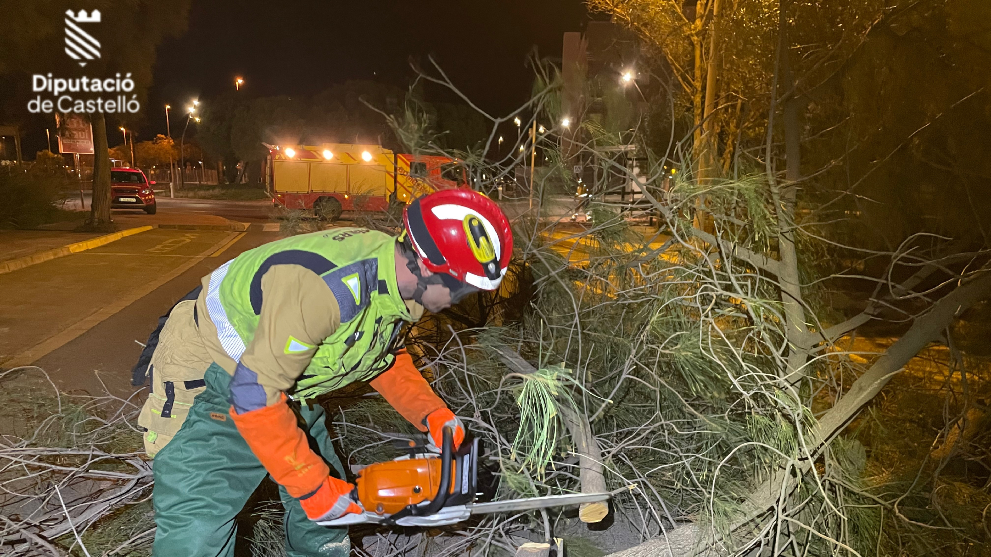 La borrasca Oriana pone en jaque a Castellón con vientos huracanados de más de 150 km/h