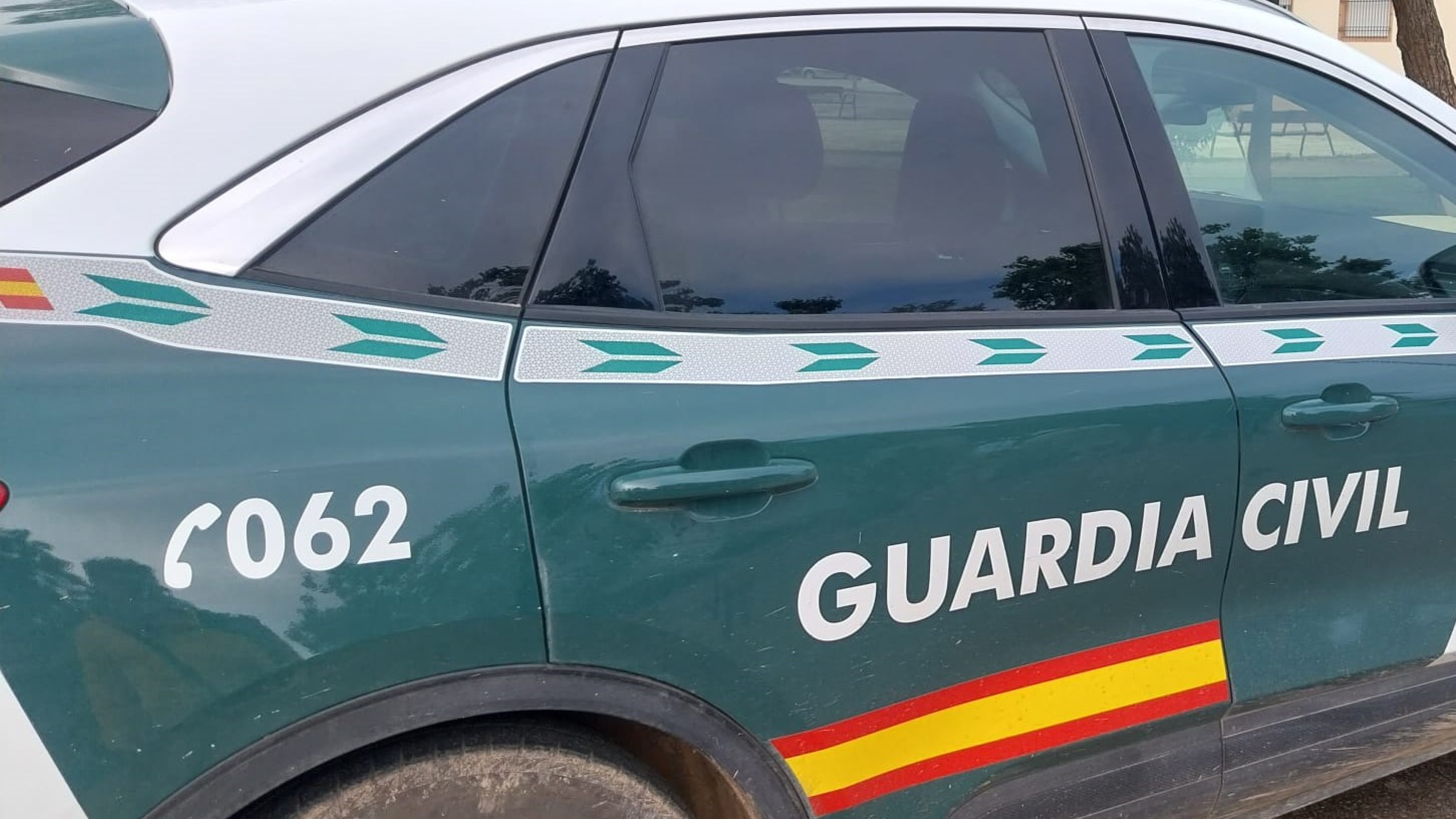 Cae un traficante en Torre Pacheco al intentar deshacerse de la droga en una cafetería