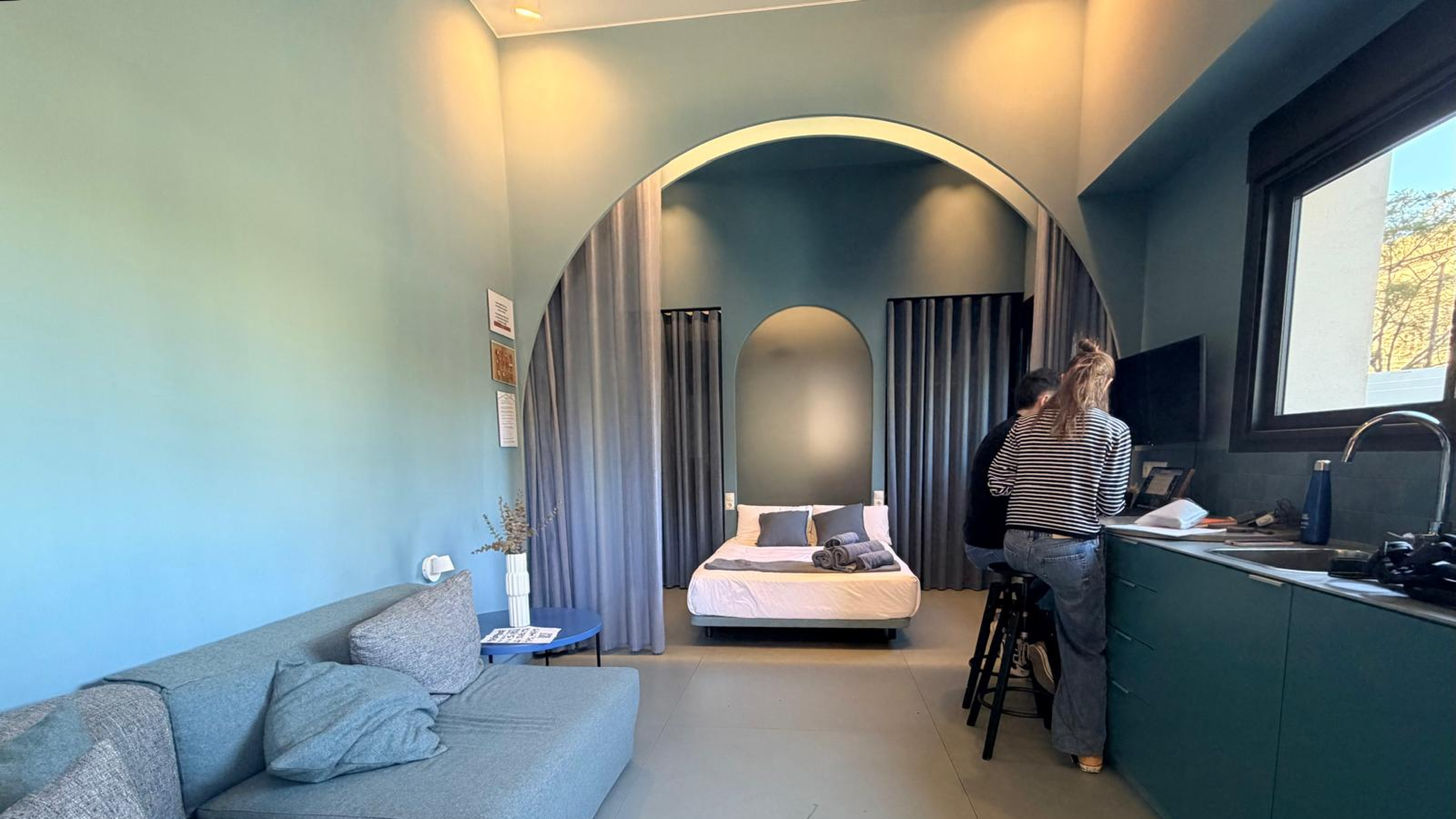 De posible frutería a bajo turístico ilegal en el distrito de Poblats Marítims